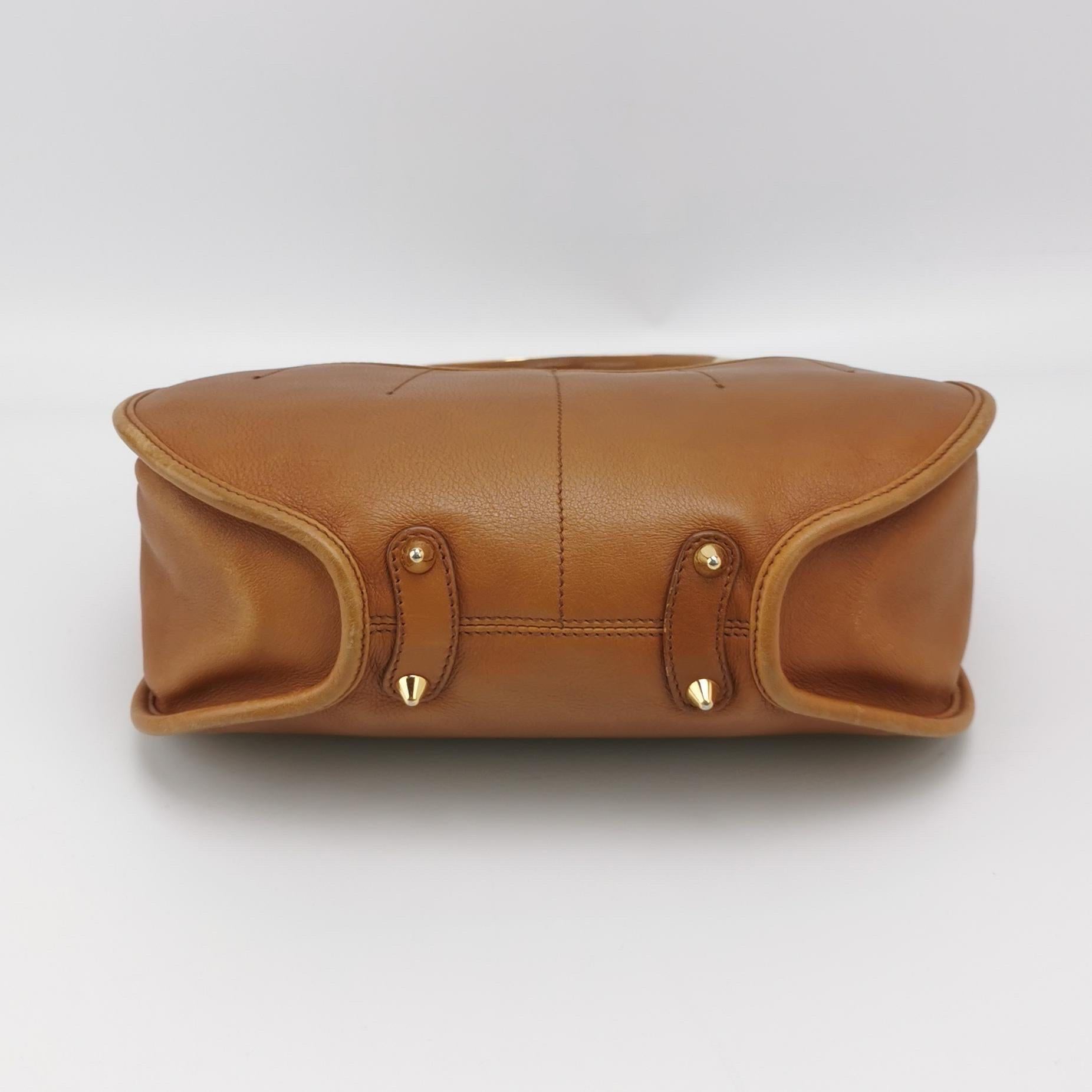 Dior 61 Fourre-tout Brown avec poignée anneau en métal doré en vente 1