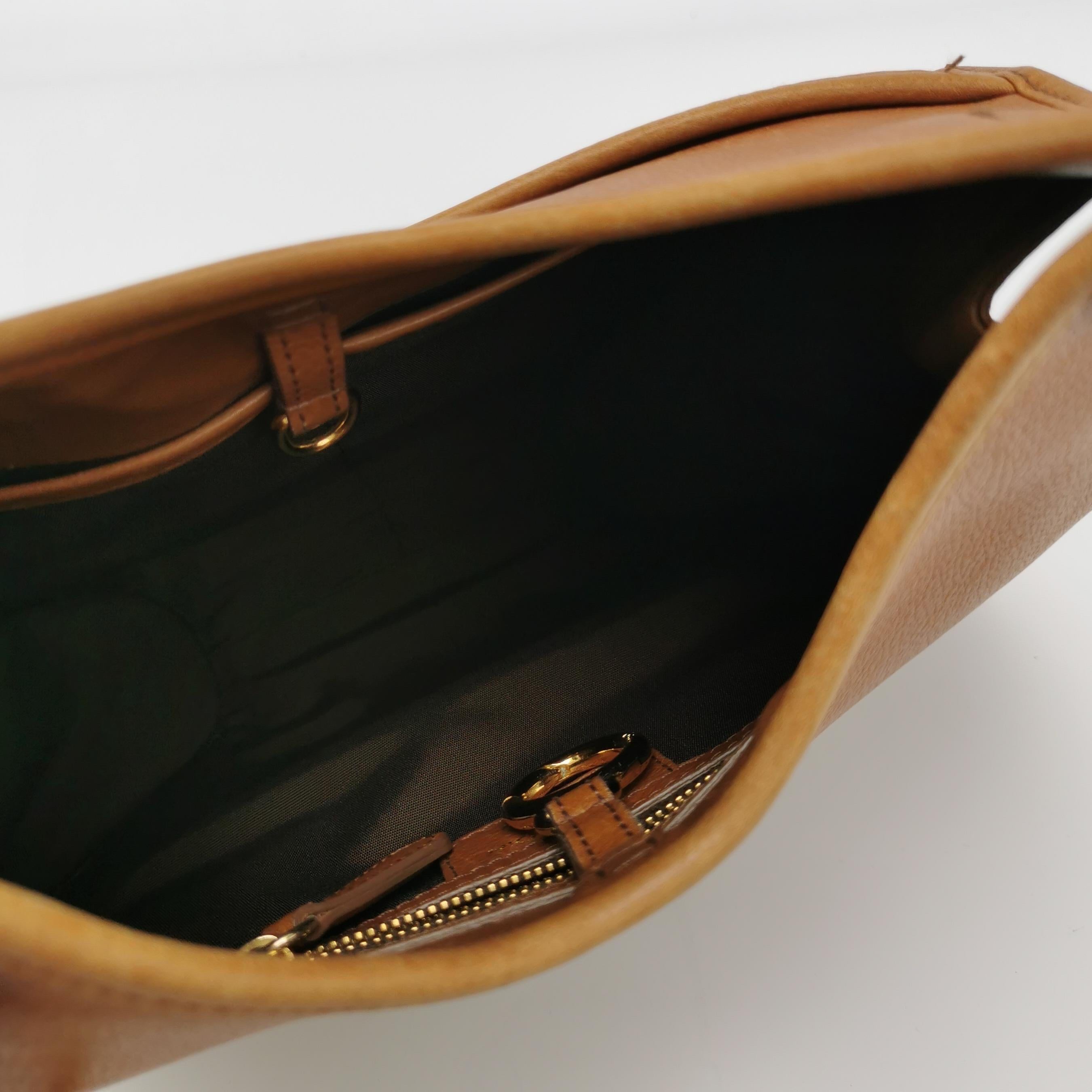 Dior 61 Fourre-tout Brown avec poignée anneau en métal doré en vente 2