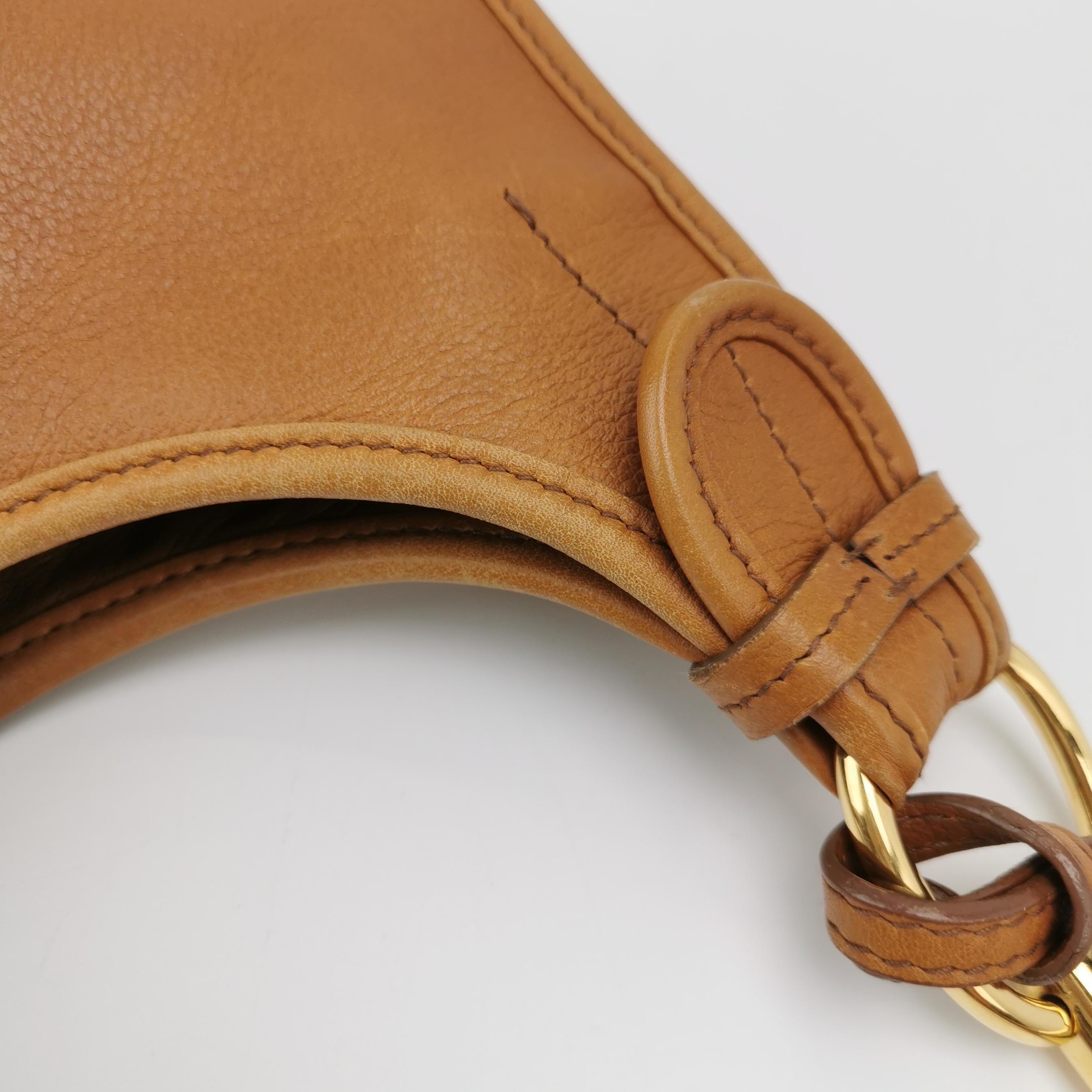 Dior 61 Fourre-tout Brown avec poignée anneau en métal doré en vente 3