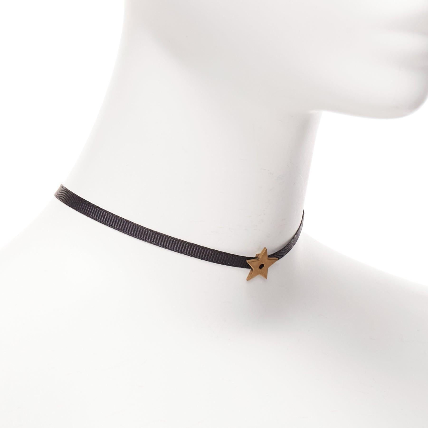 DIOR antique gold star CD charm black fabric short choker In Excellent Condition For Sale In Hong Kong, NT
