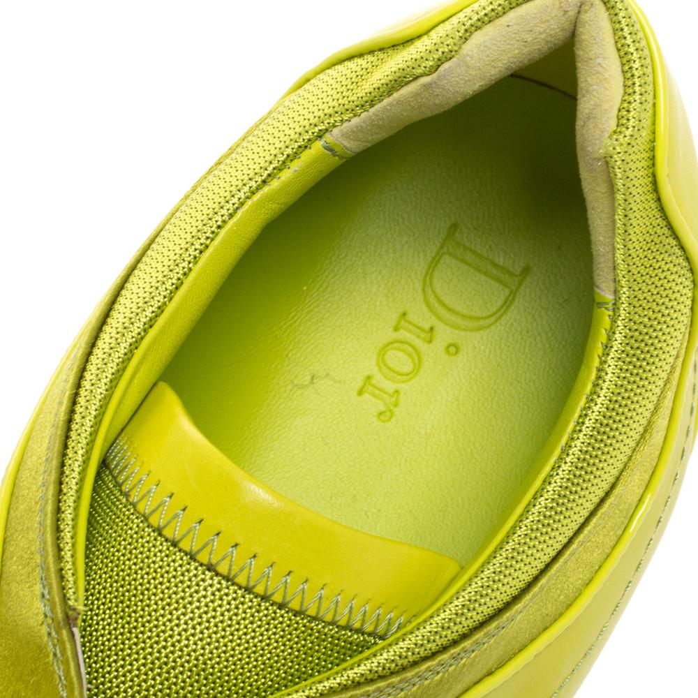 Dior Apple Green Leather and Mesh Lace Sneakers Size 41 In New Condition In Dubai, Al Qouz 2