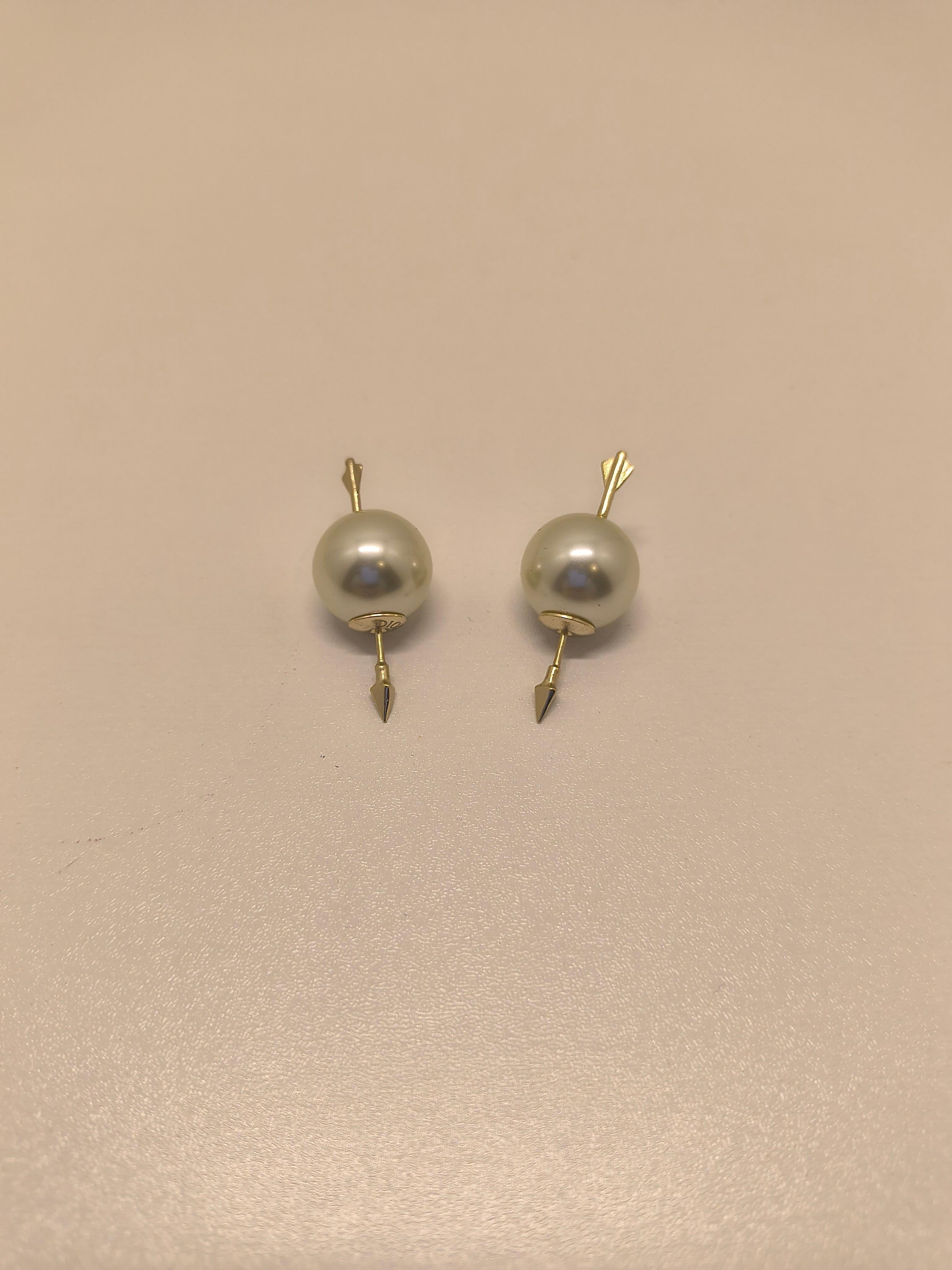 Taglio rotondo Orecchini con perle Dior Arrow Tribales Donna in vendita