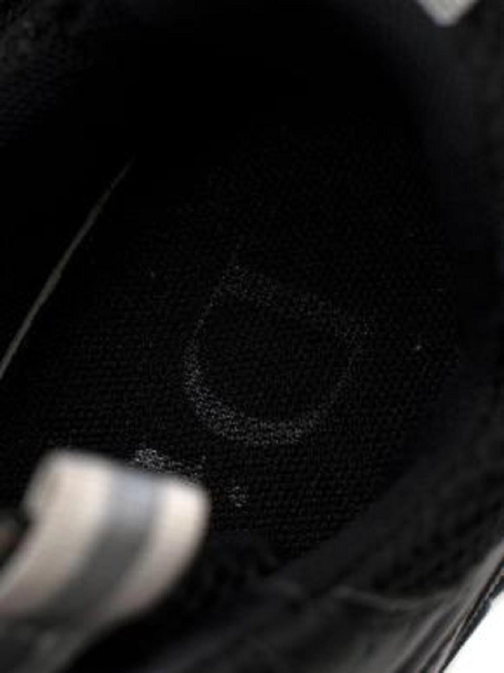Scarpe da ginnastica Dior B22 in pelle nera in vendita 1