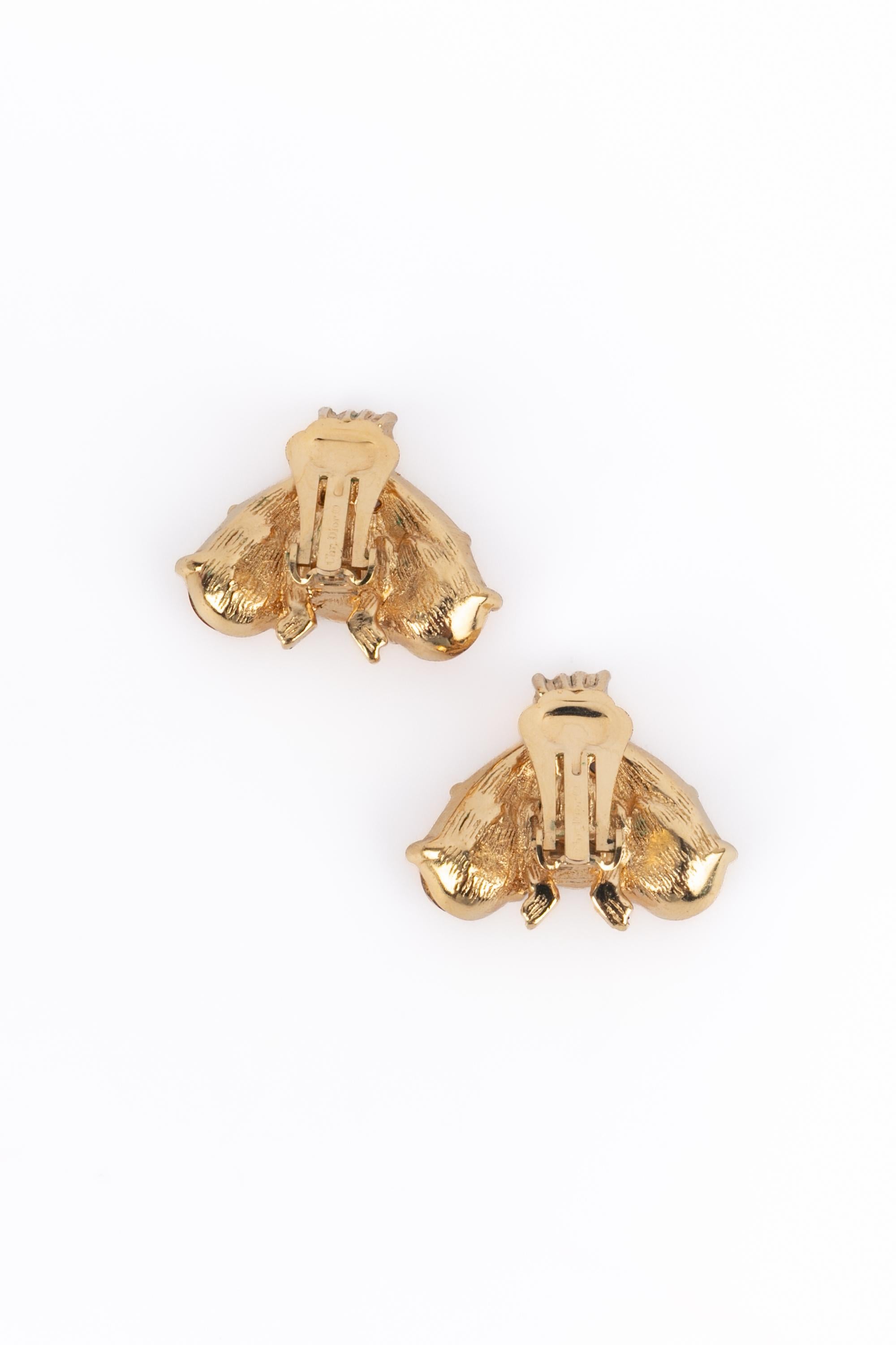 Donna Orecchini a forma di ape Dior in vendita