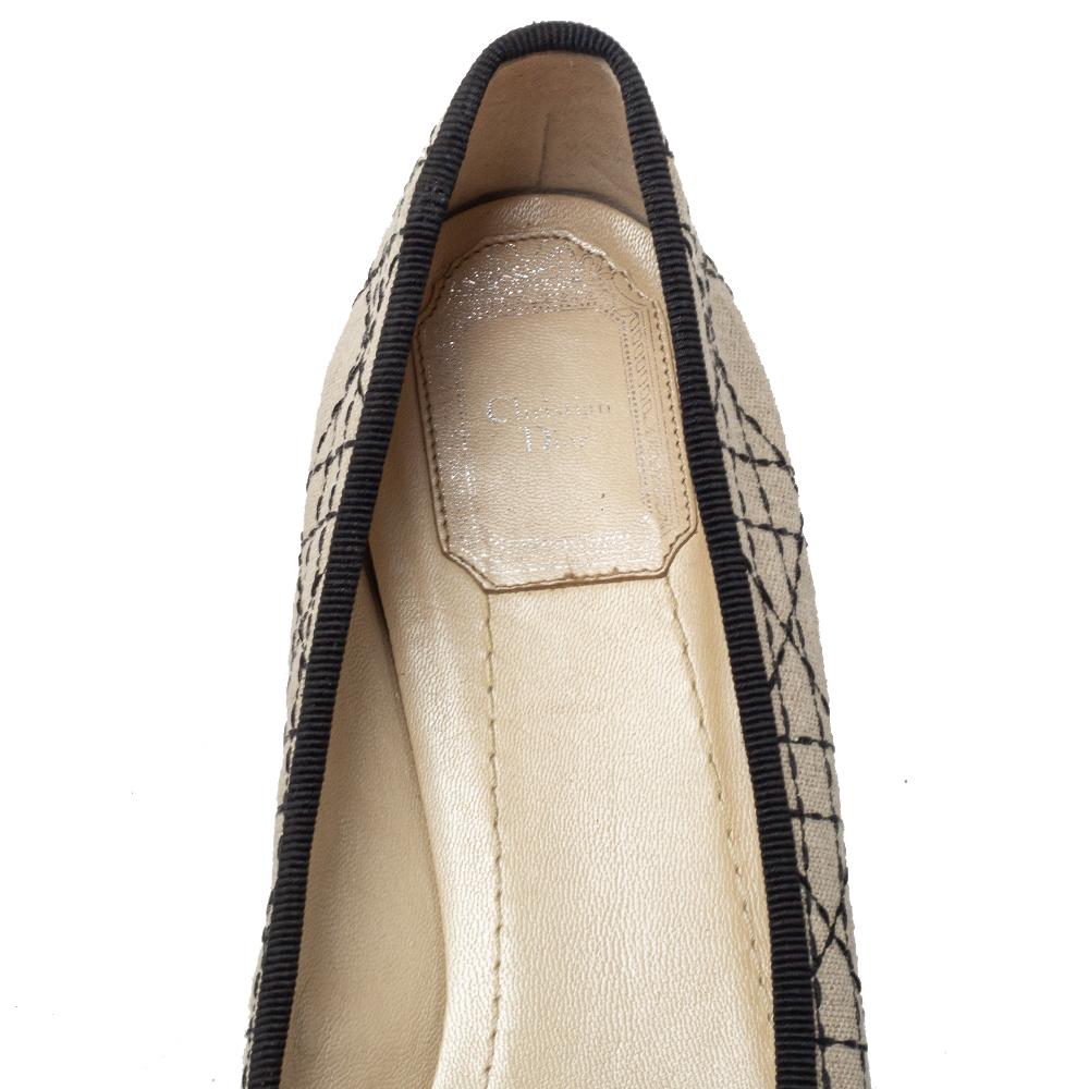 Dior Beige/Black Fabric Ballet Flats Size 40 In Good Condition In Dubai, Al Qouz 2