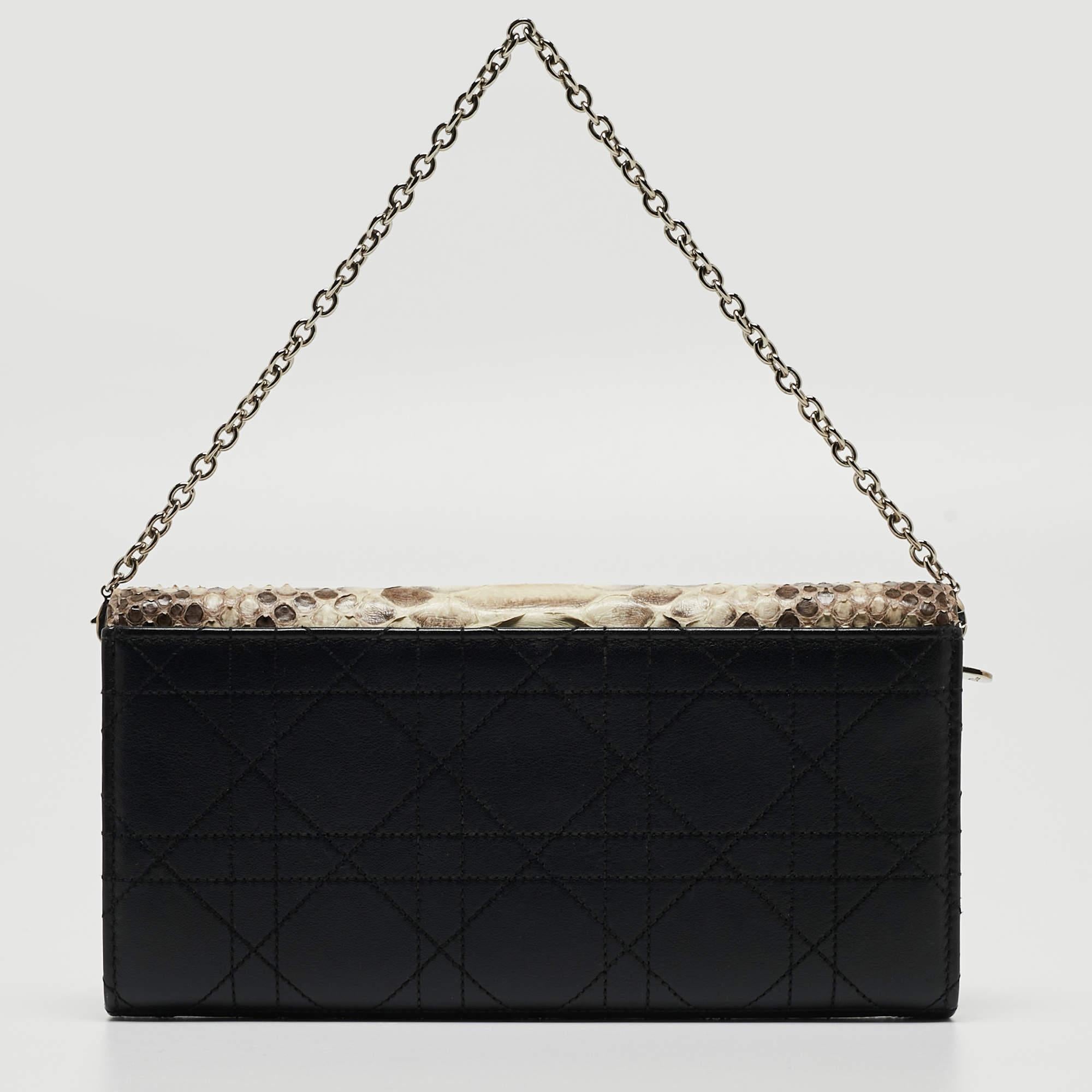 Dior Beige/Schwarz Python und Cannage Leder Diorling Kontinentale Brieftasche an Kette im Angebot 5