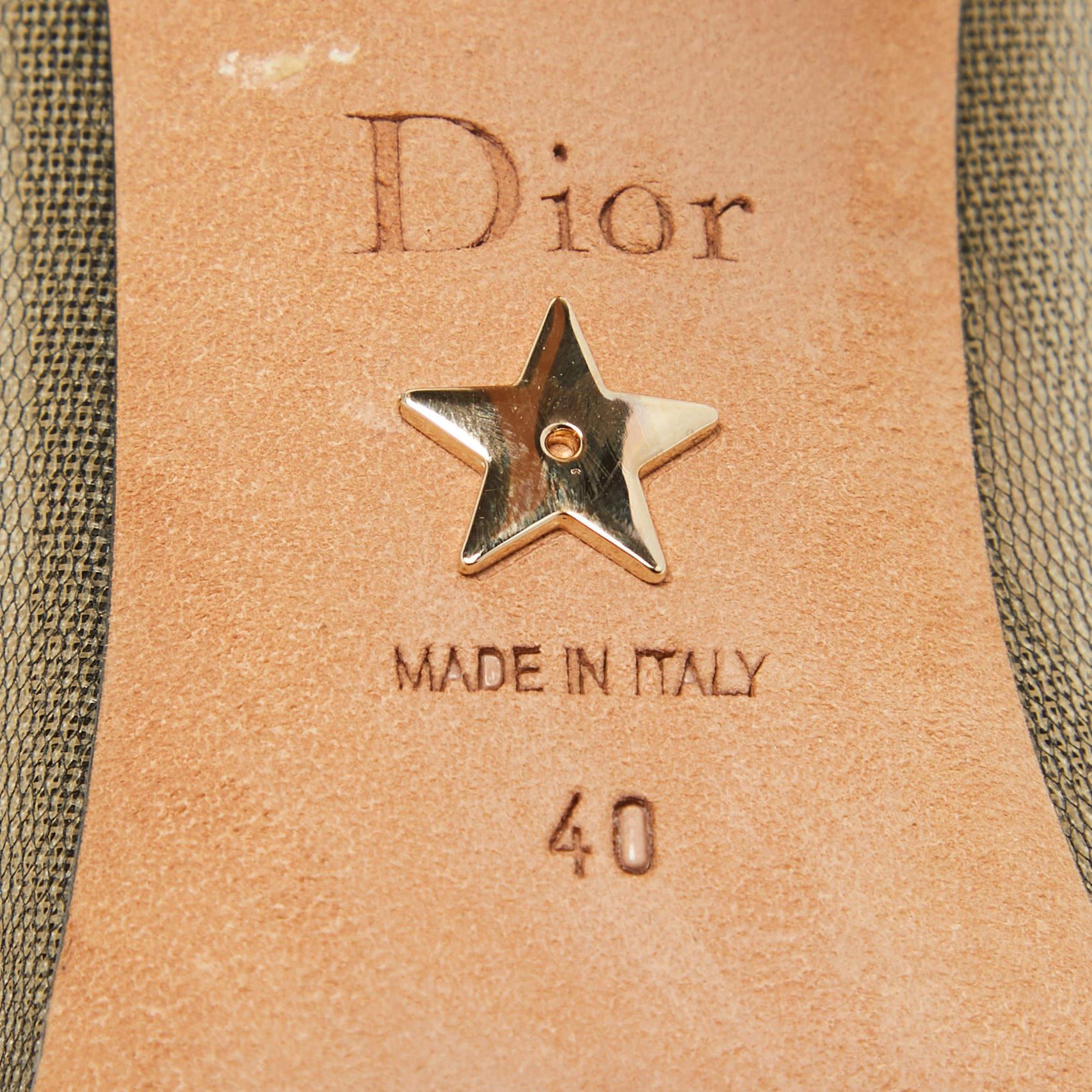 Dior Beige/Black Suede and Mesh Lips Pumps Size 40 For Sale 3