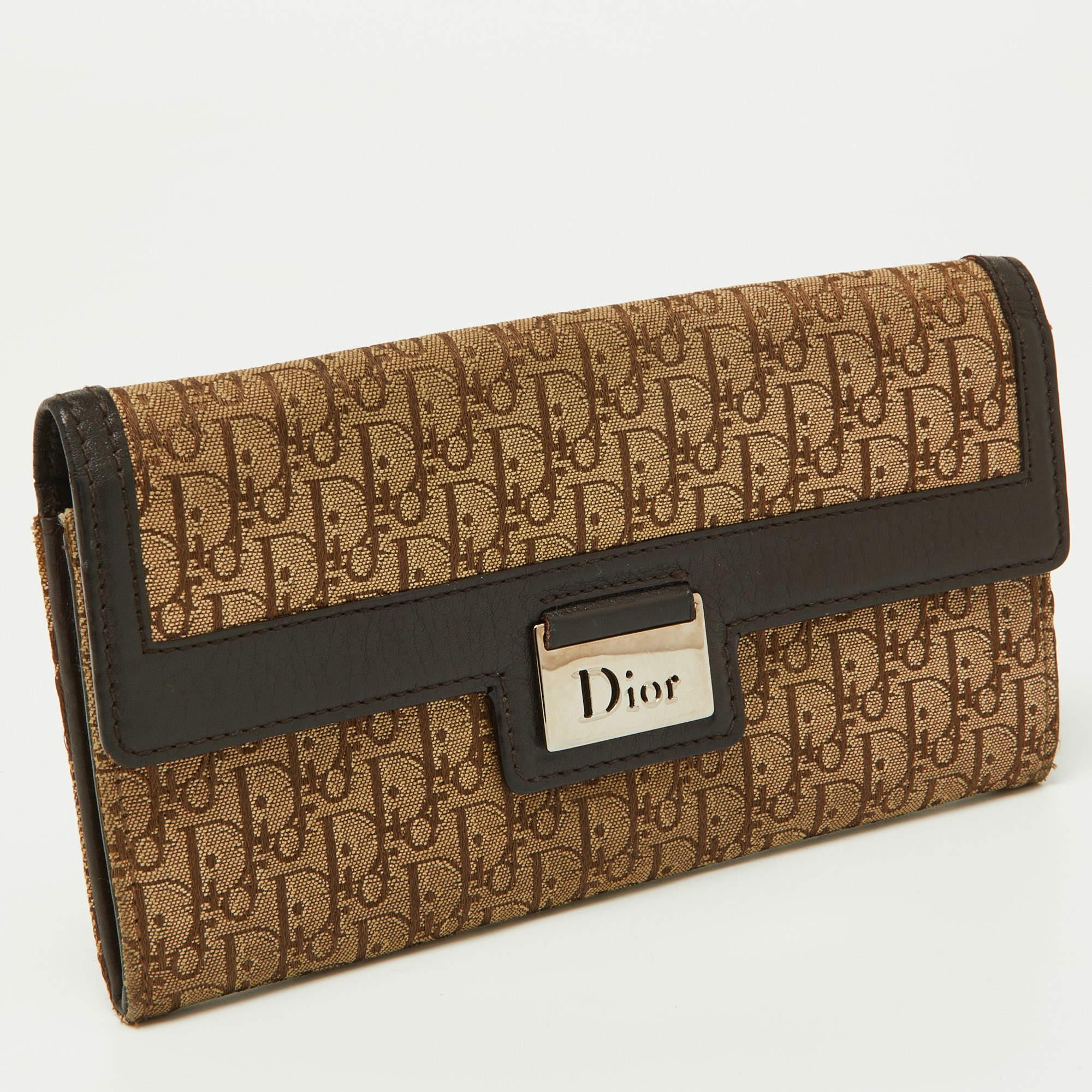 Dior Beige/Brown Oblique Canvas and Leather Flap Continental Wallet In Good Condition For Sale In Dubai, Al Qouz 2