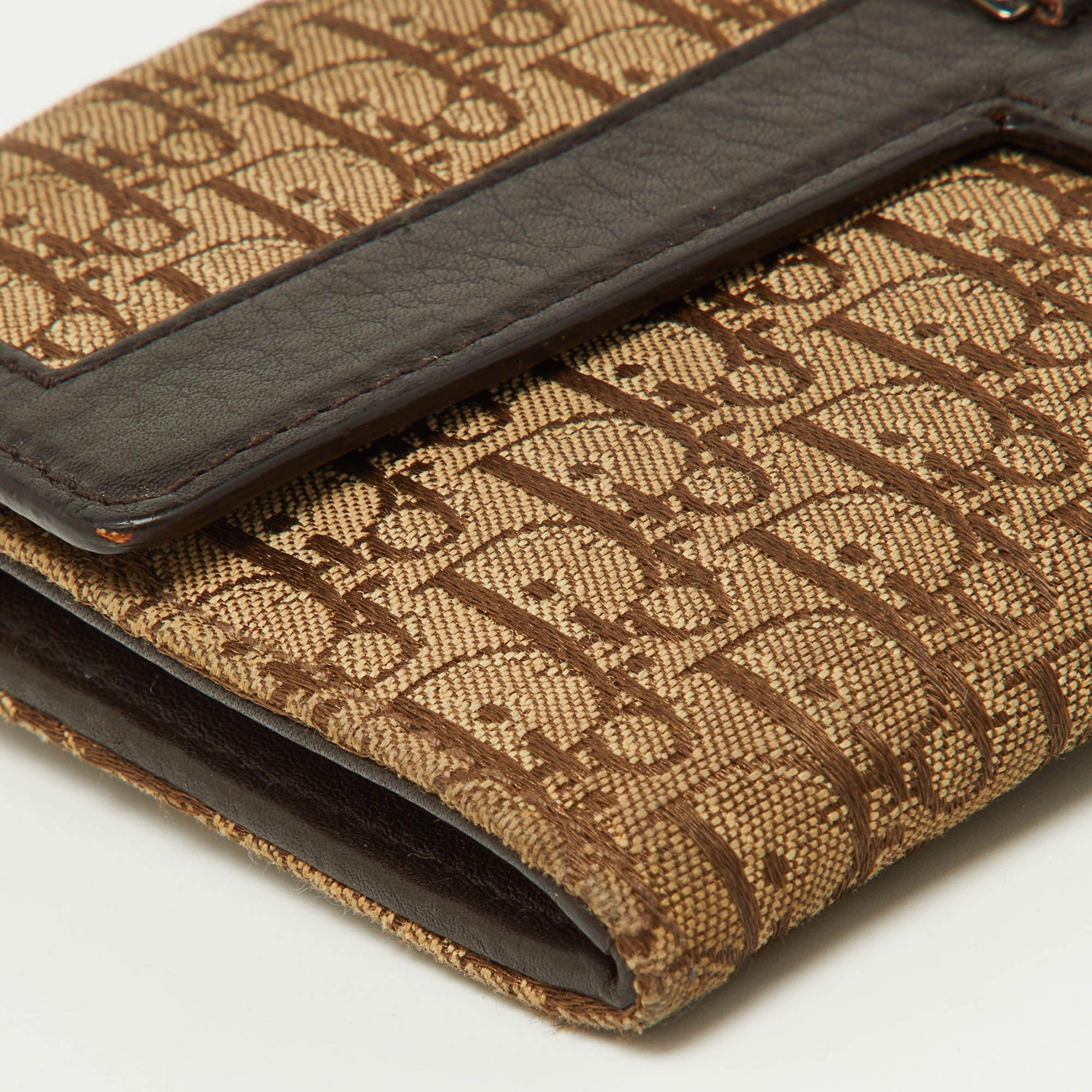 Dior Beige/Braun Schräge Brieftasche aus Canvas und Leder mit Klappe im Angebot 1