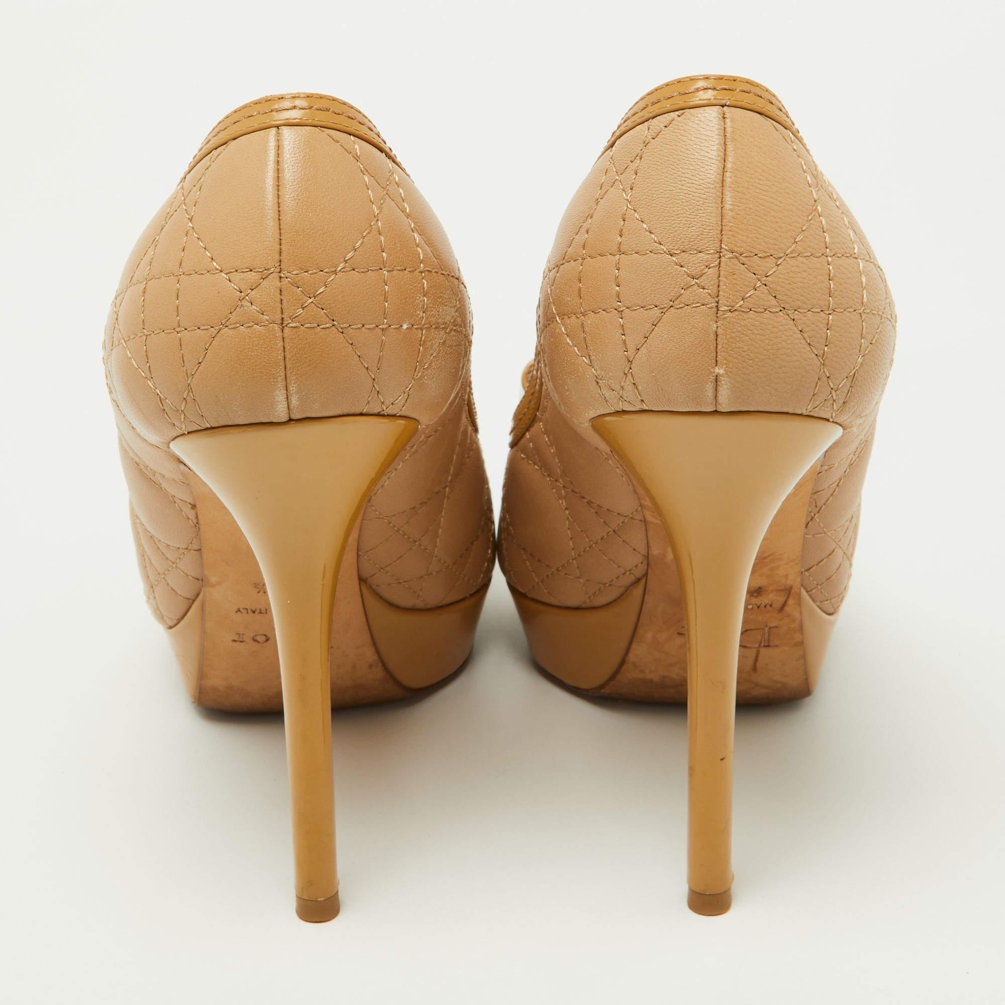 Dior Beige Cannage Leather and Patent Bow Peep Toe Platform Pumps Size 38.5 For Sale 1