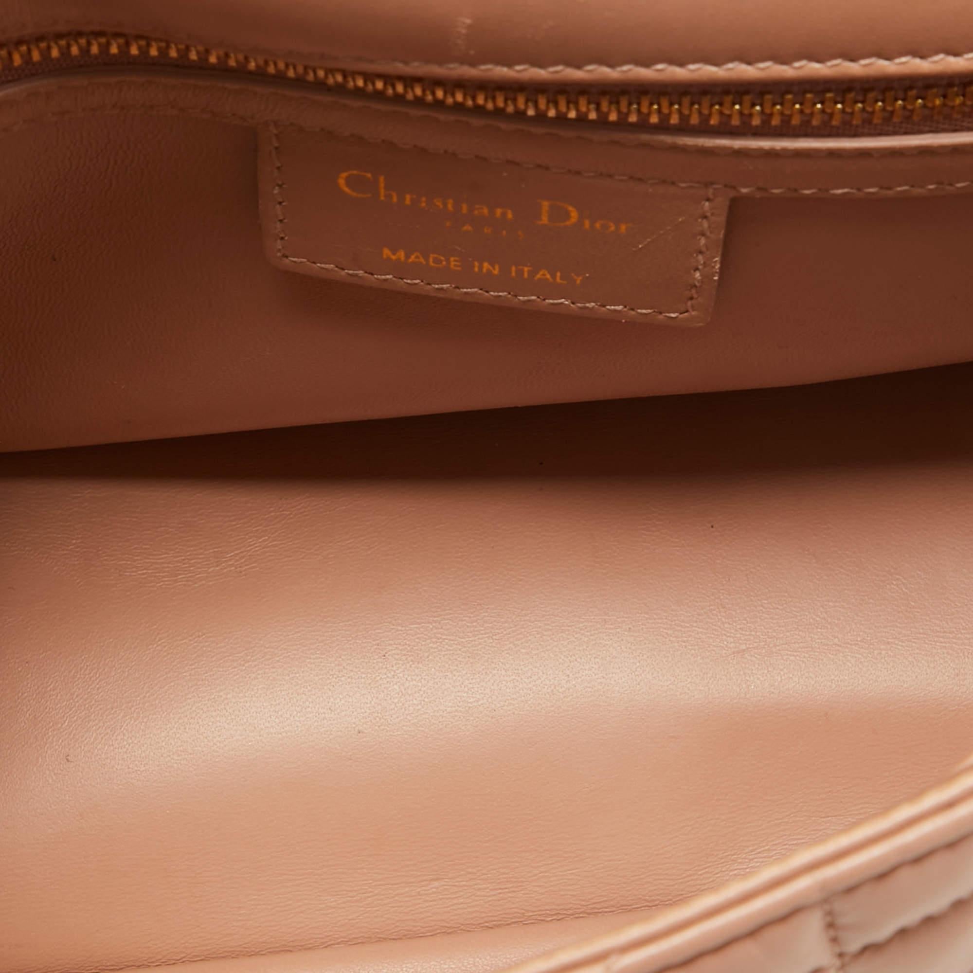 Sac à bandoulière Caro Dior en cuir cannage beige de taille moyenne 12