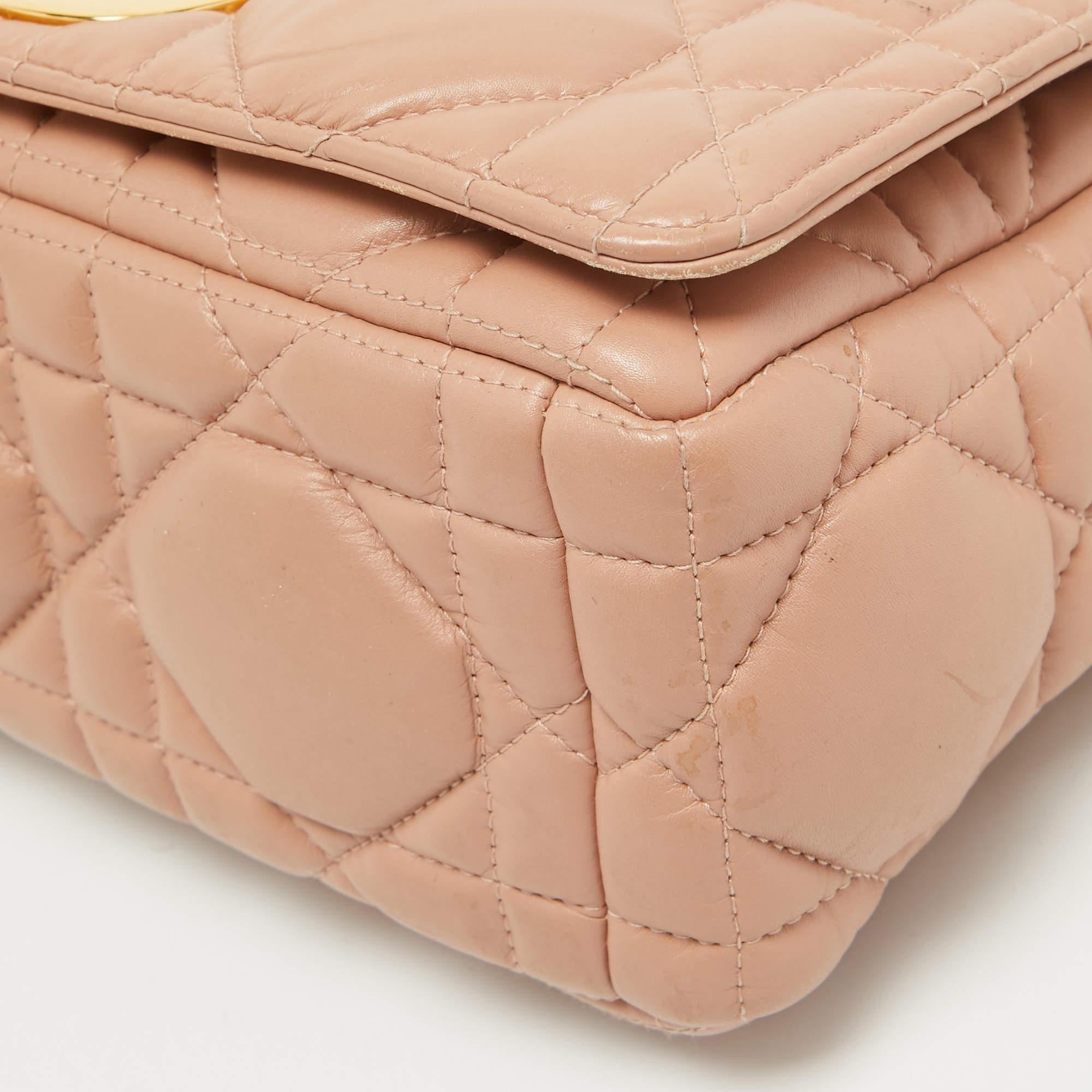 Sac à bandoulière Caro Dior en cuir cannage beige de taille moyenne 3