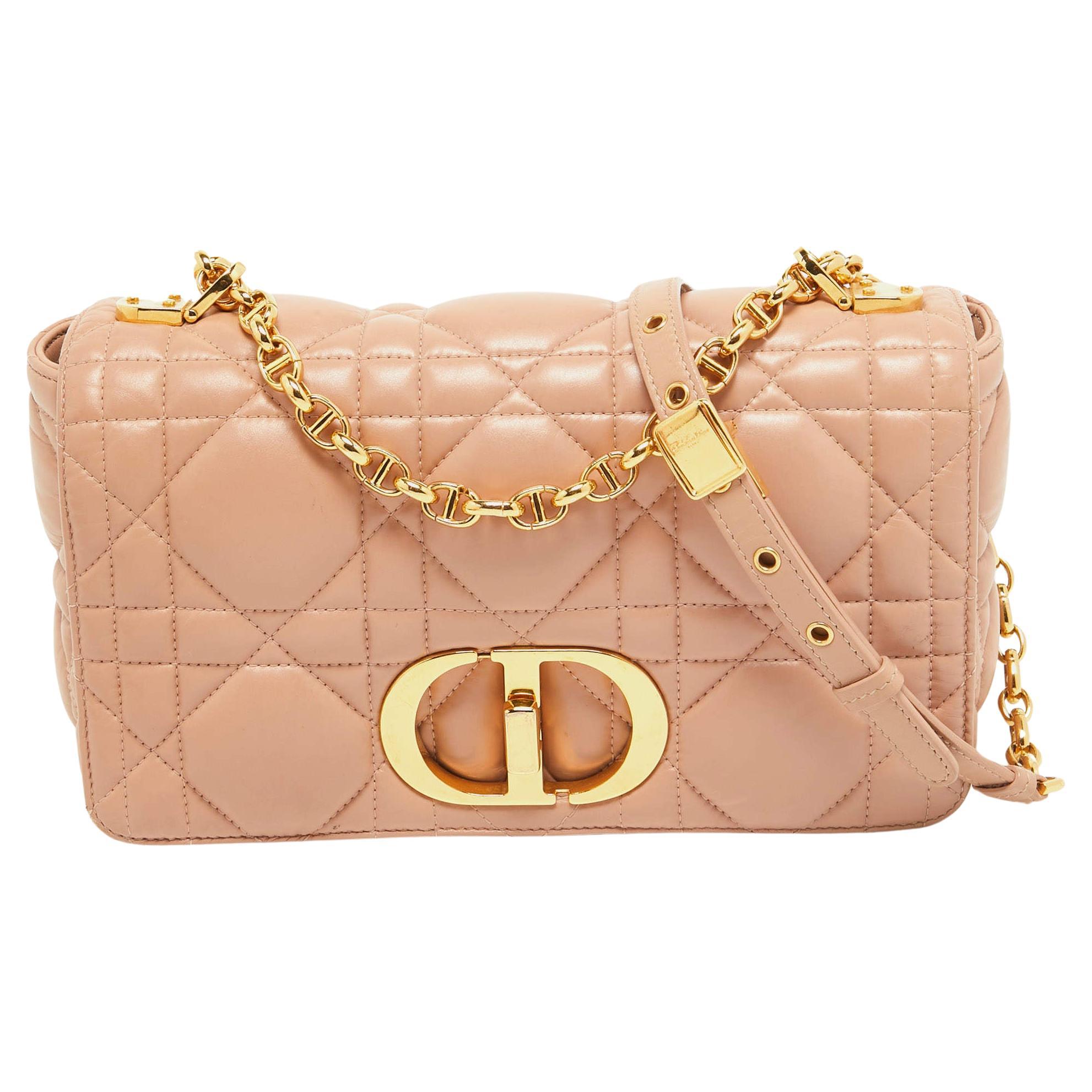 Sac à bandouli�ère Caro Dior en cuir cannage beige de taille moyenne
