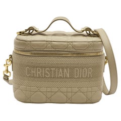 Dior Beige Cannage Leder-Schminktischtasche für Reisen