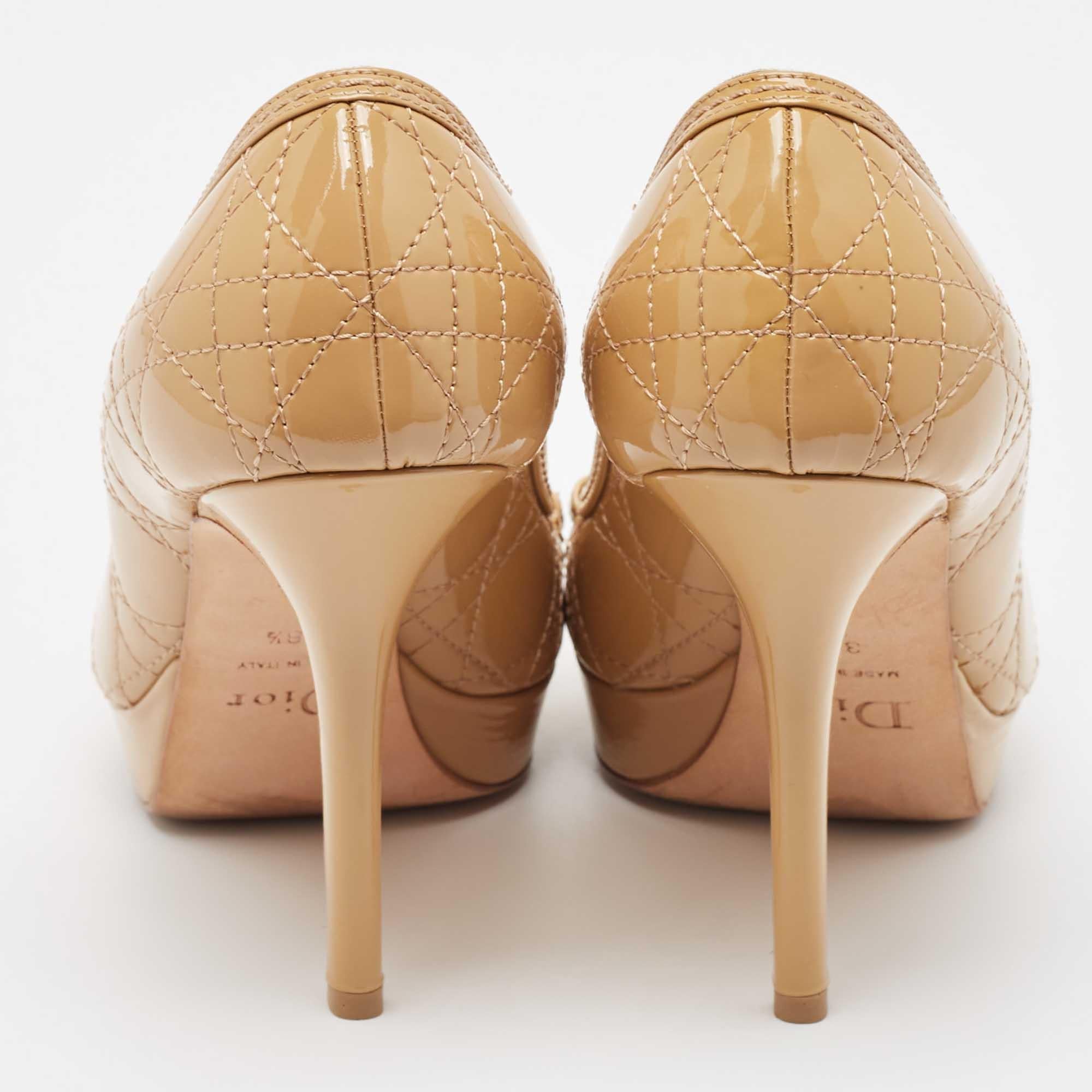 Dior Beige Cannage Patent Bow Peep Toe Pumps Size 38.5 For Sale 1