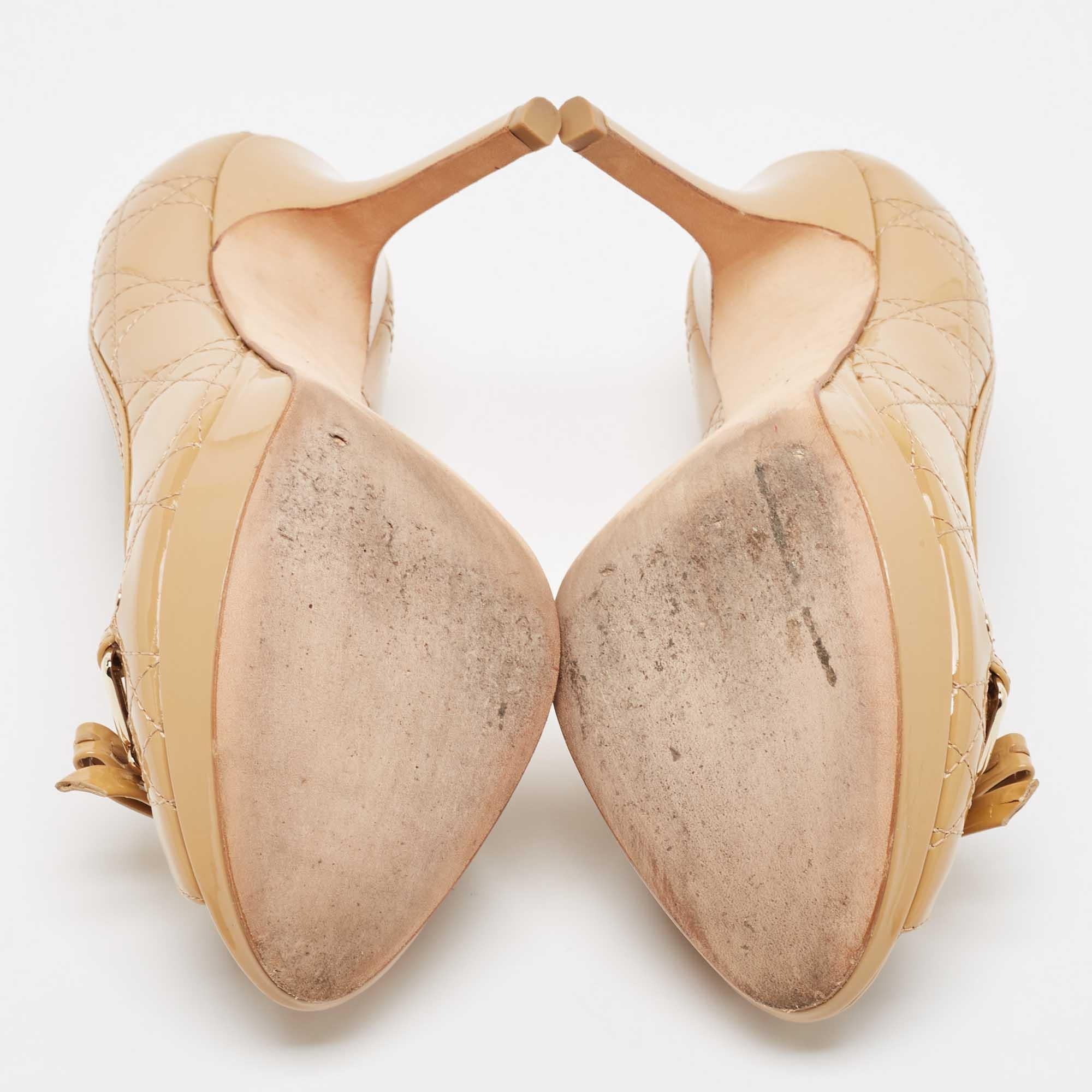 Dior Beige Cannage Patent Bow Peep Toe Pumps Size 38.5 For Sale 2