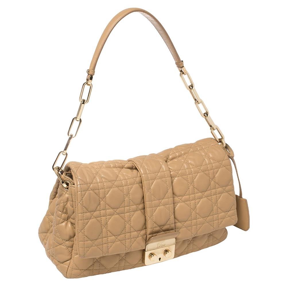 Dior Beige Cannage Patent Leather Medium New Lock Shoulder Bag In Fair Condition In Dubai, Al Qouz 2