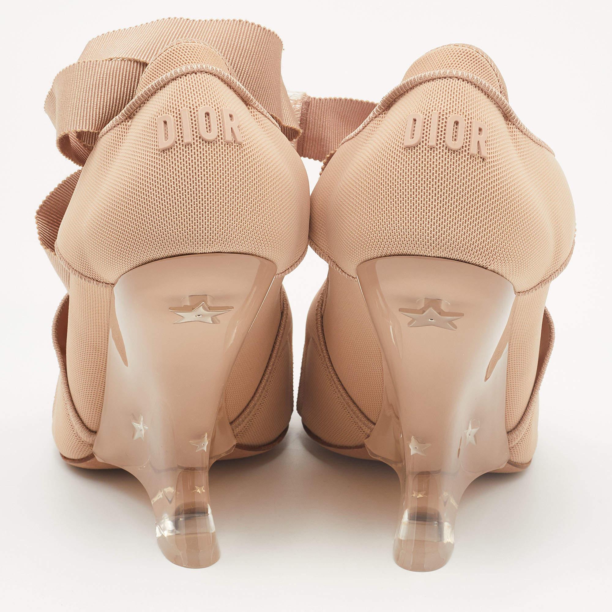 Dior Beige Fabric Etoile Wedge Sandals Size 40 In New Condition In Dubai, Al Qouz 2