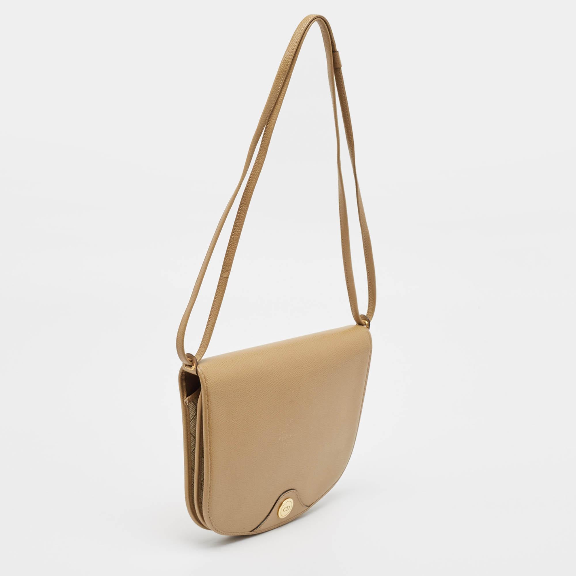 Dior Beige Honeycomb Monogram Coated Canvas and Leather Flap Crossbody Bag In Good Condition In Dubai, Al Qouz 2