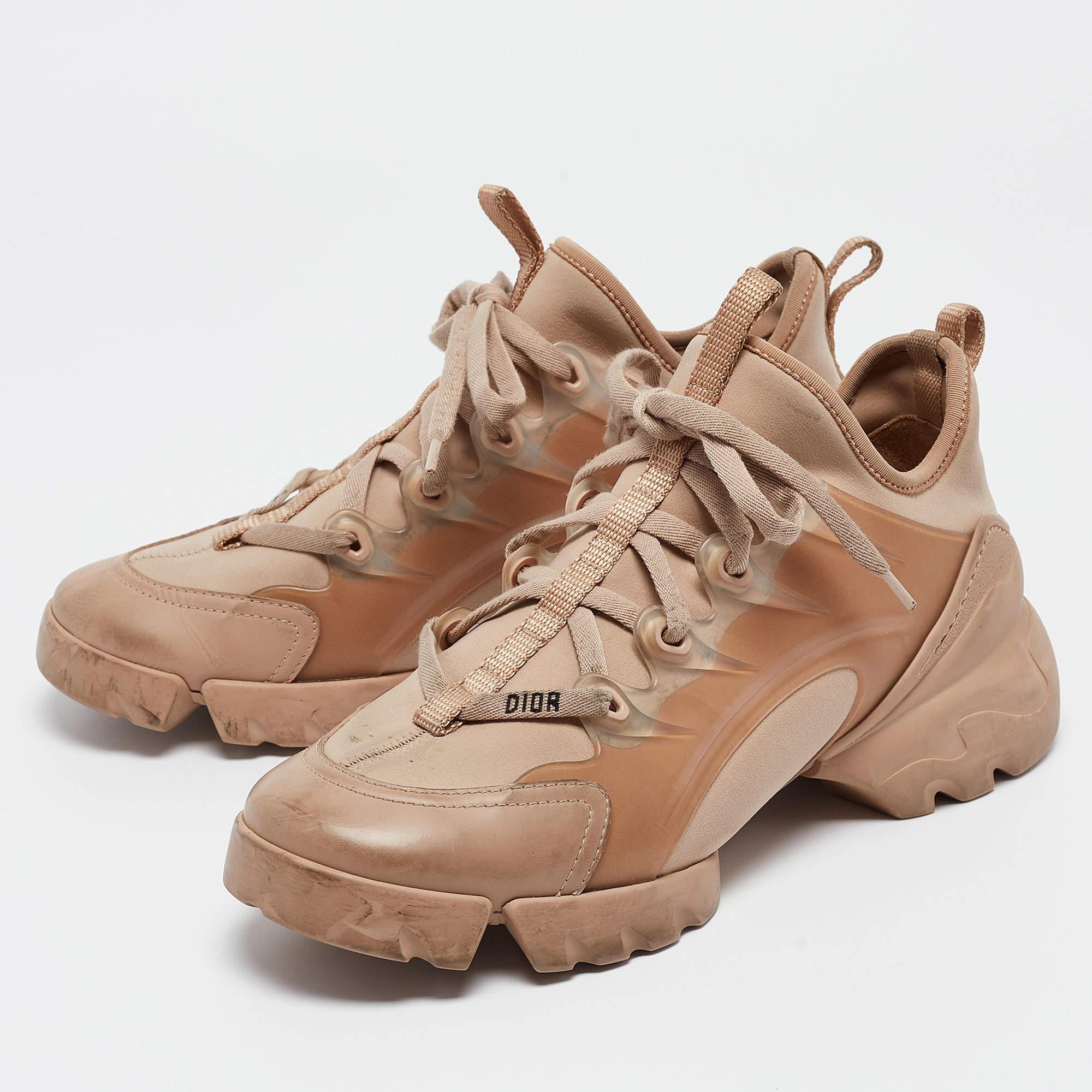 Coming in a classic silhouette, these designer sneakers are a seamless combination of luxury, comfort, and style. These sneakers are finished with signature details and comfortable insoles.