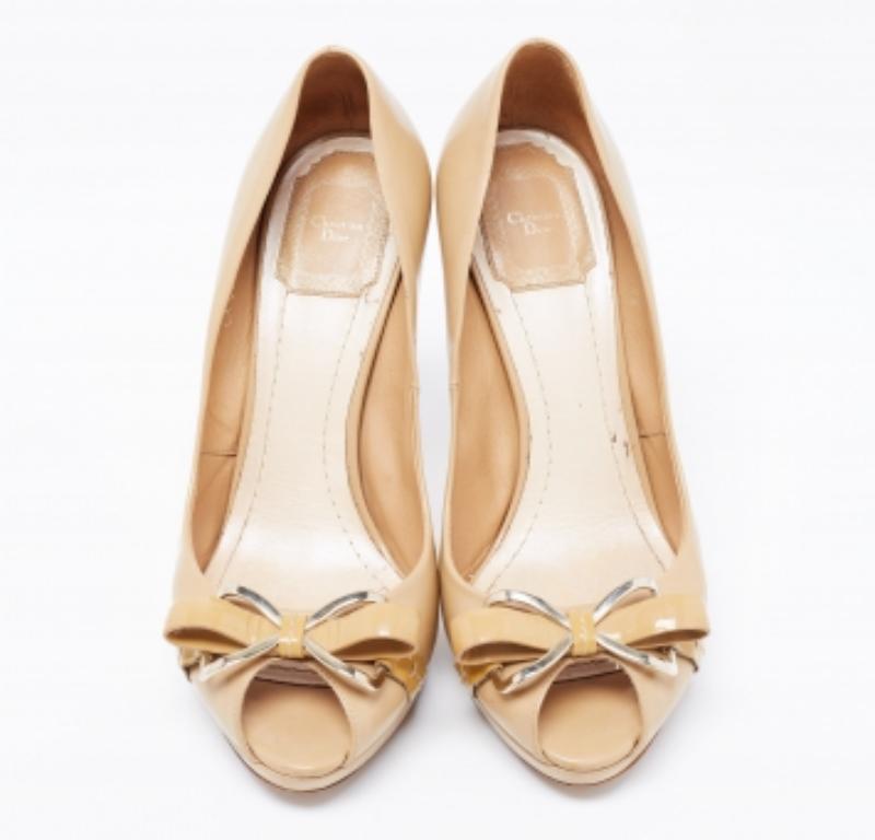 Dior Beige Leder Peep-Toe Plateau Pumps Größe 38,5 im Angebot 3