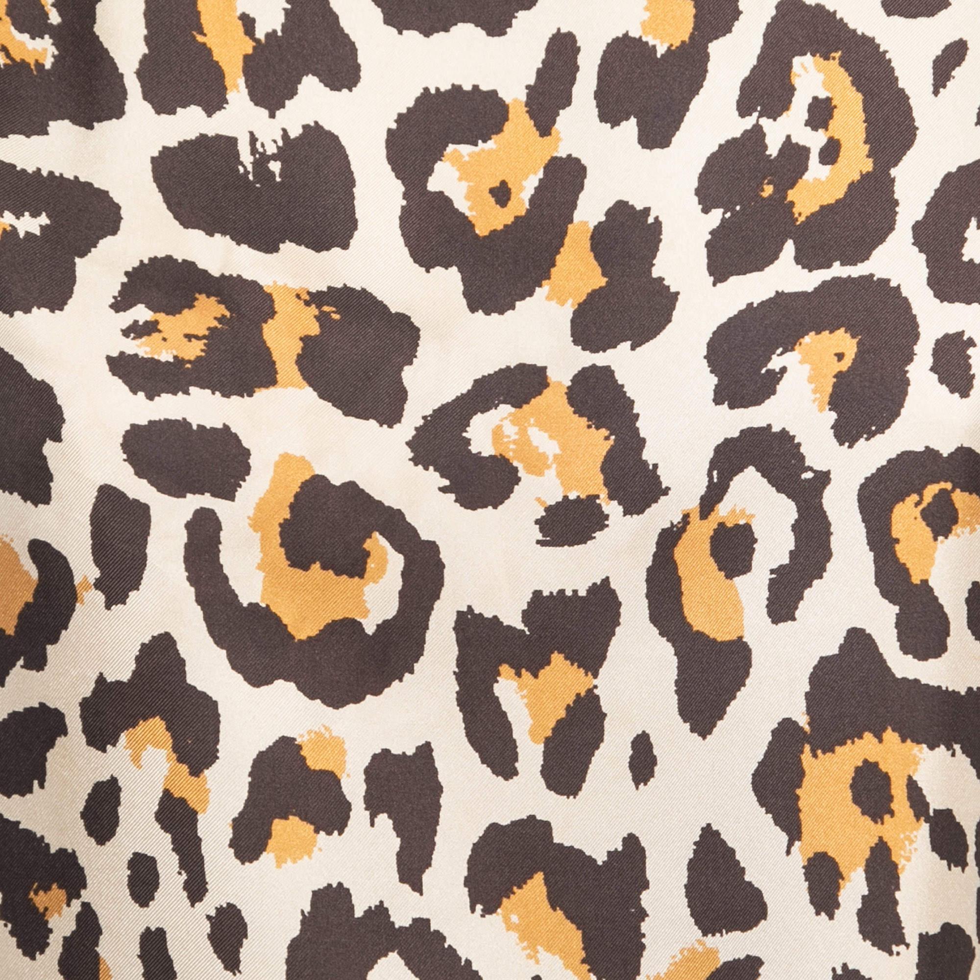 Dior Beige Leopard Print Silk Blouse S In Fair Condition For Sale In Dubai, Al Qouz 2