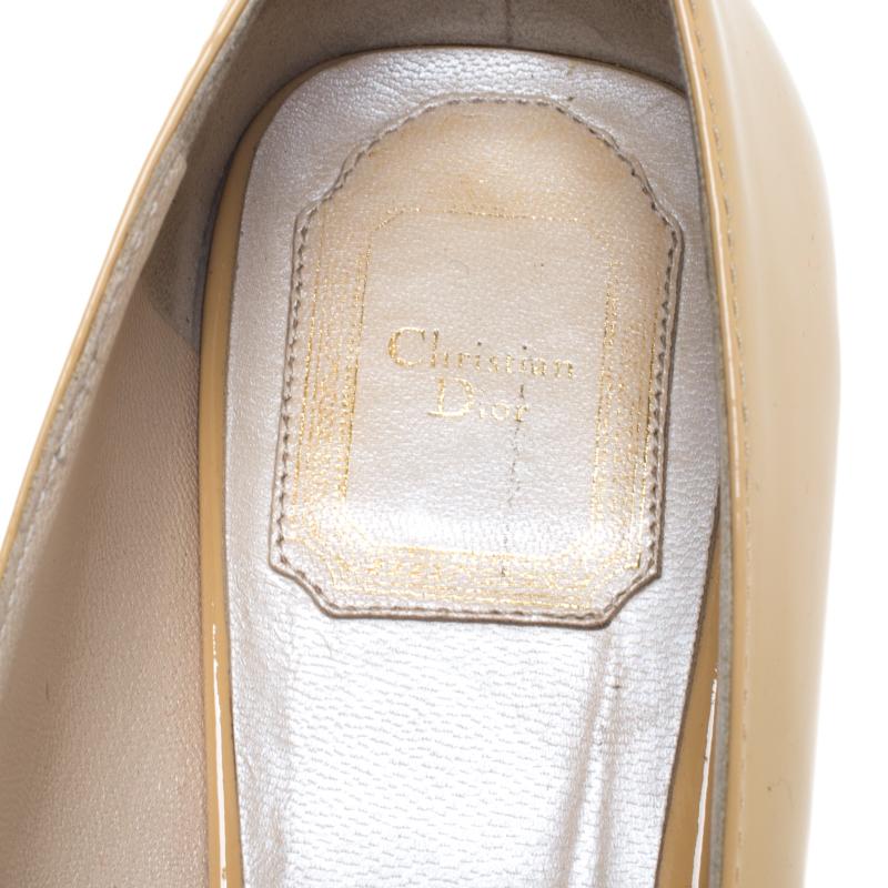 Dior Beige Patent Leather Bow Detail Square Toe Pumps Size 39 For Sale 2