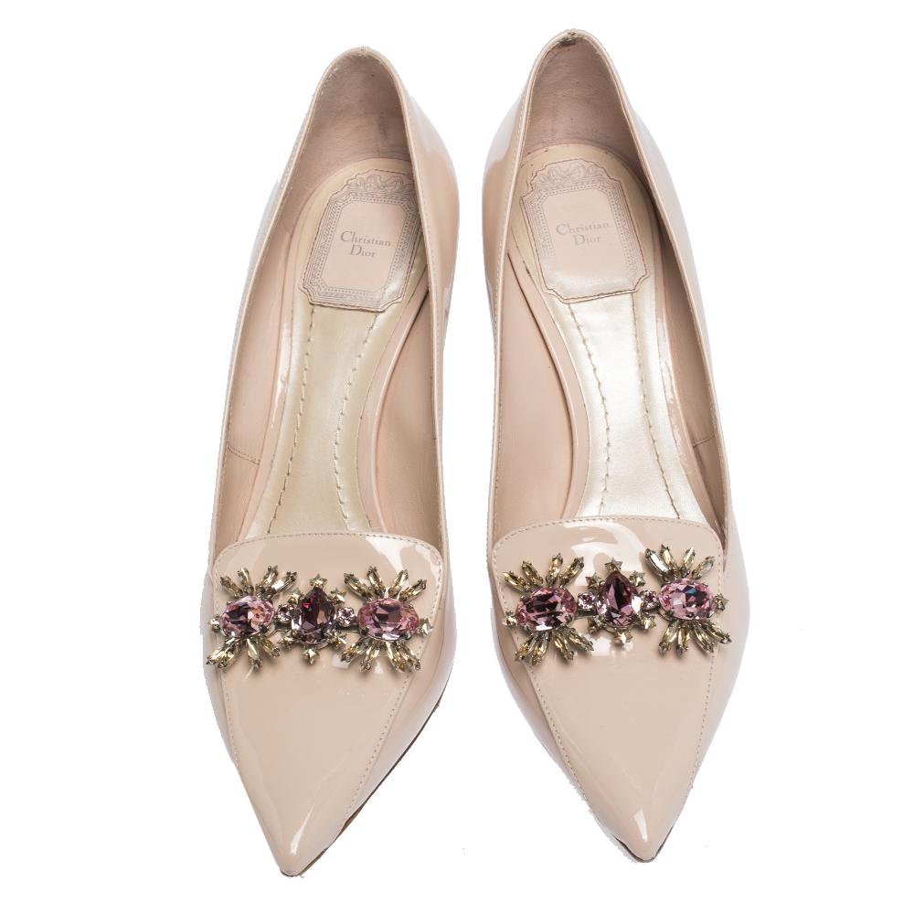 Dior Beige Patent Leather Dianeme Crystal Embellished Pointed Toe Pumps Size 38 In Good Condition In Dubai, Al Qouz 2
