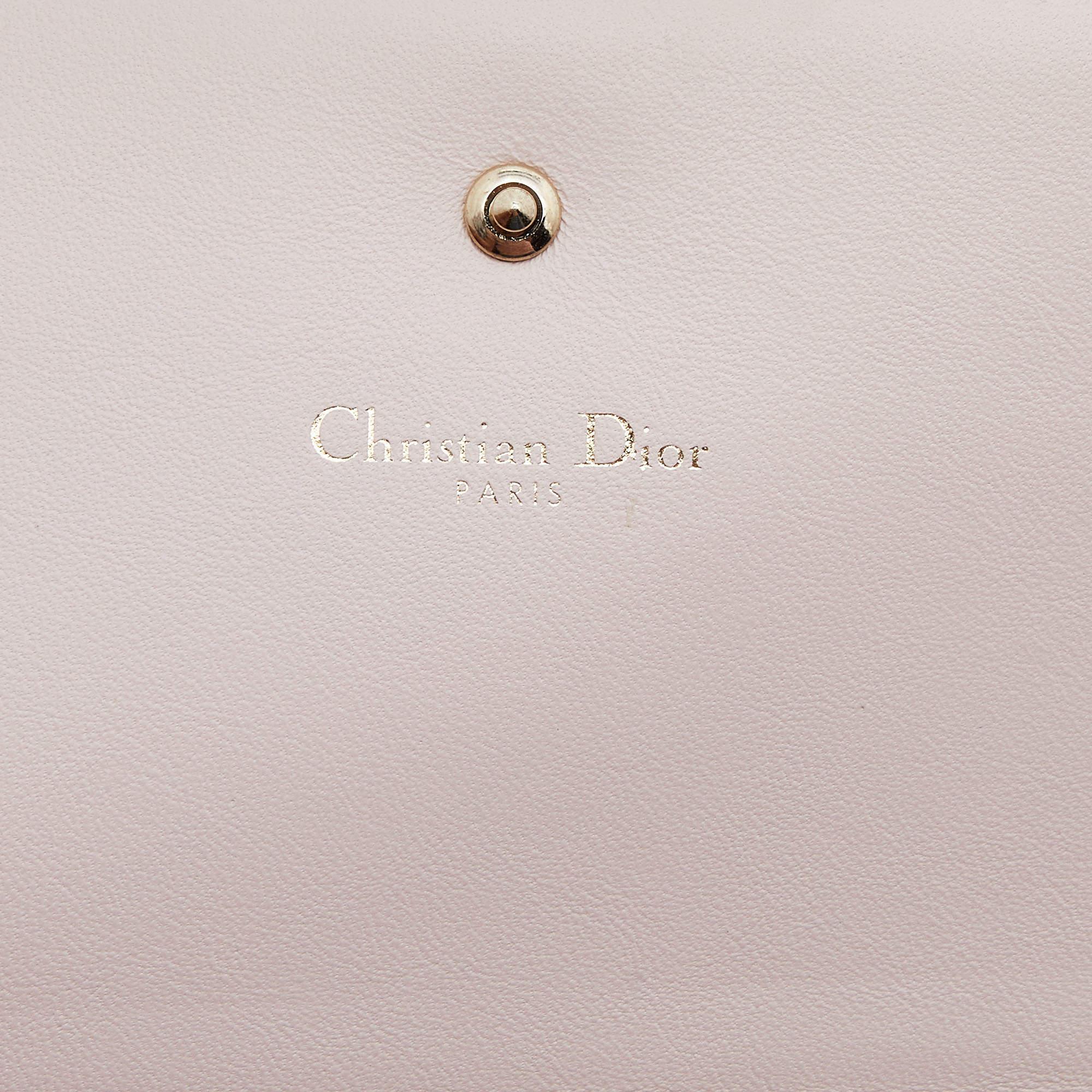 Dior Beige Patent Leather Diorama Wallet on Chain For Sale 5