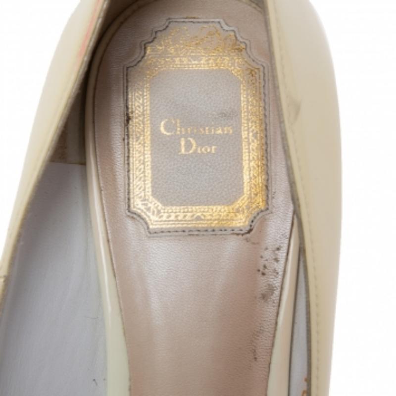 De las mujeres Bombas de plataforma con puntera abierta Miss Dior en charol beige Dior Talla 40.5 en venta