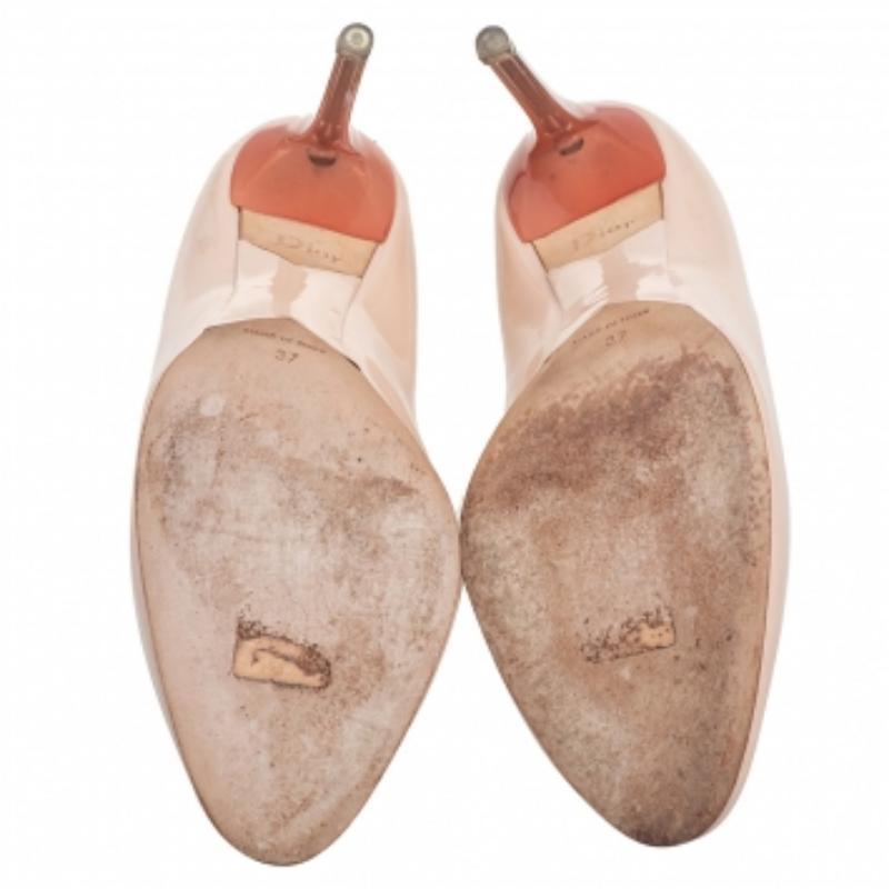 Dior Pumps in pelle verniciata beige misura 37 in vendita 3