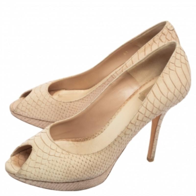 Dior Beige Python Geprägtes Wildleder Miss Dior Peep Toe Plateau Pumps Größe 41 Damen im Angebot