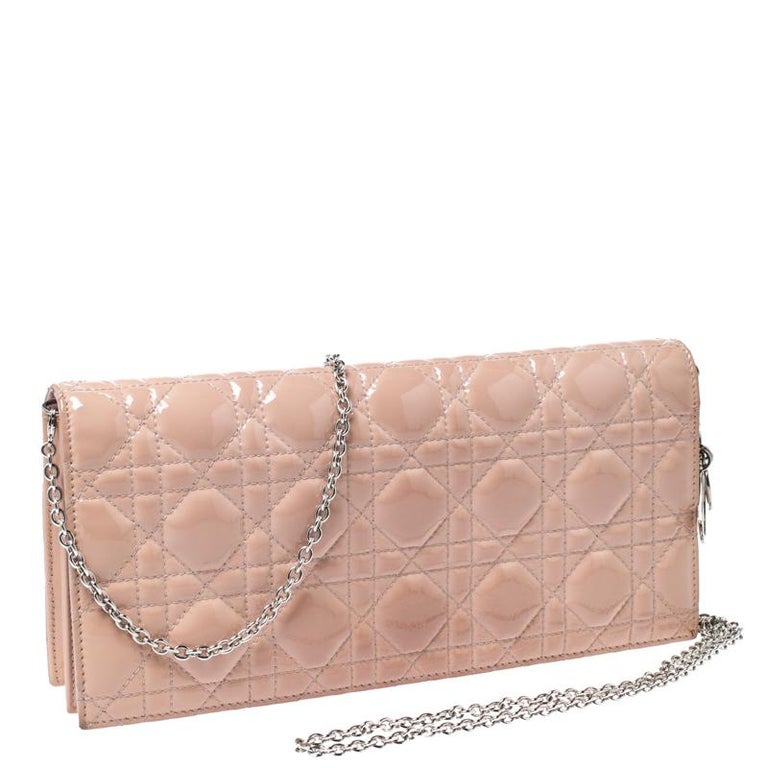 Opsplitsen Reductor verraad Dior Beige Quilted Cannage Patent Leather Lady Dior Chain Clutch at 1stDibs
