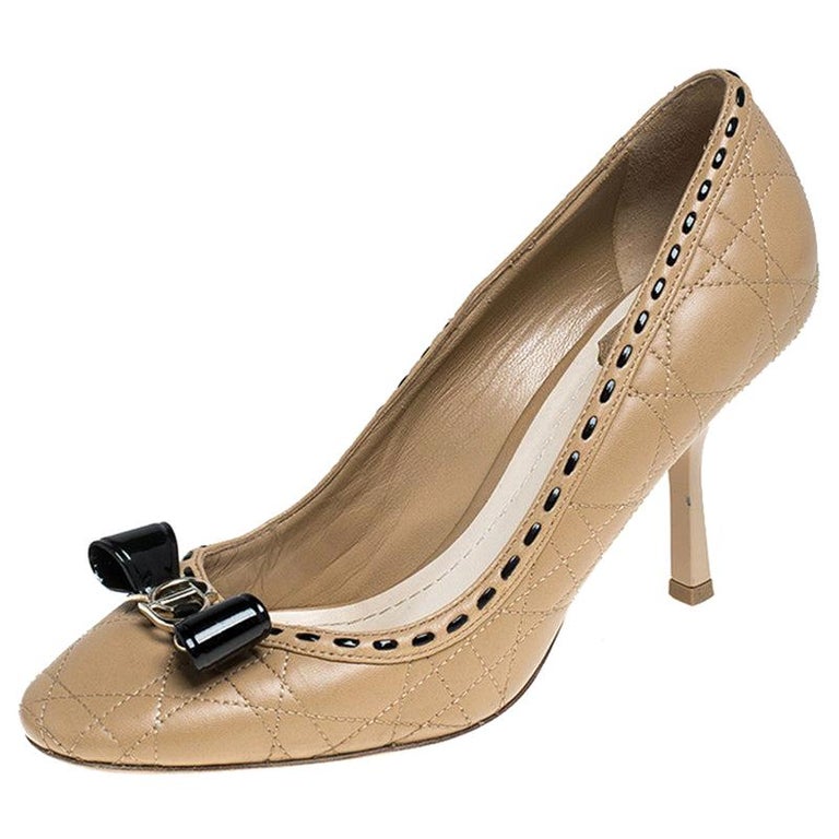 Dior Beige Quilted Leather Bow Pumps Size 38 For Sale at 1stDibs