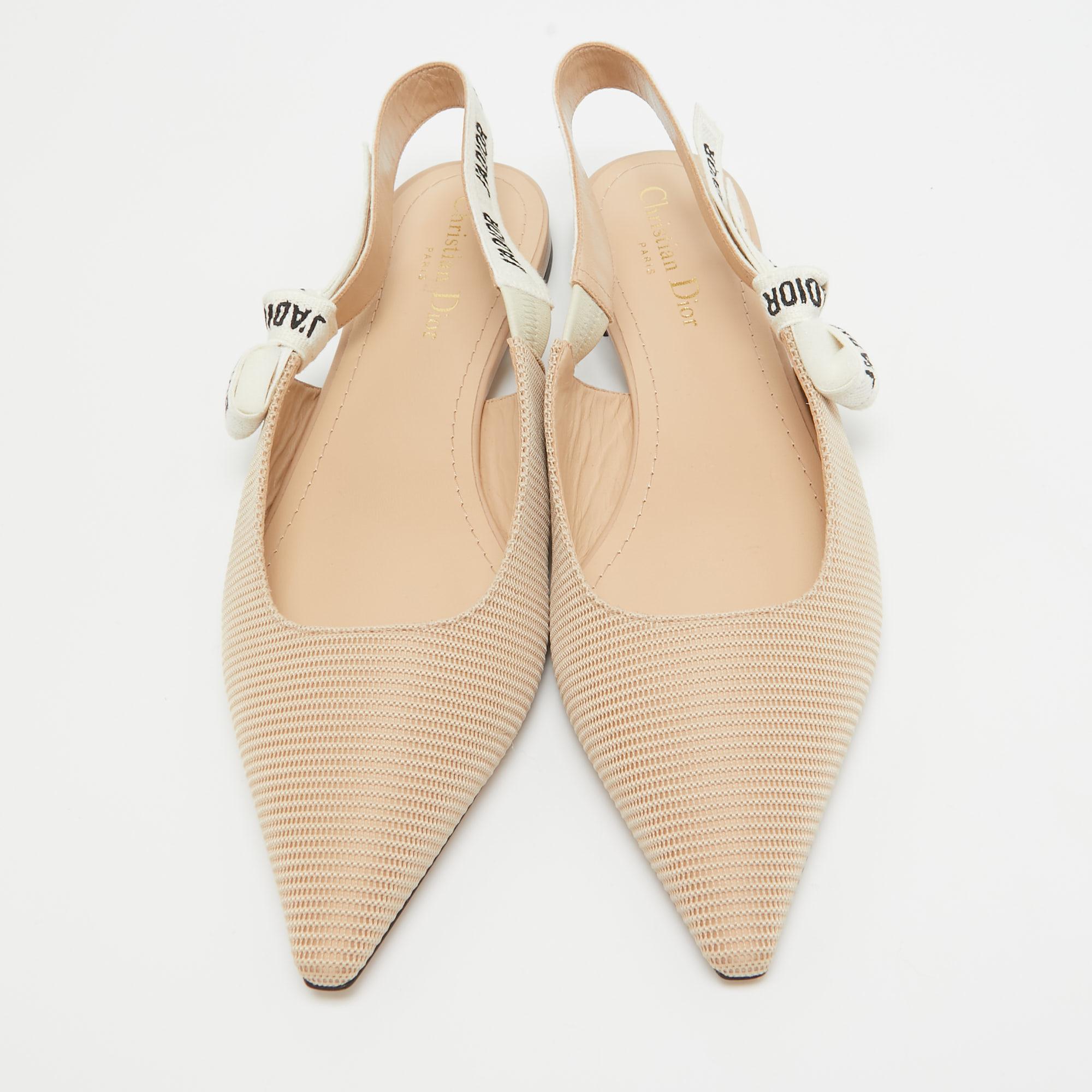 Dior Beige/White Fabric J'Adior Slingback Flats Size 40 In Good Condition In Dubai, Al Qouz 2