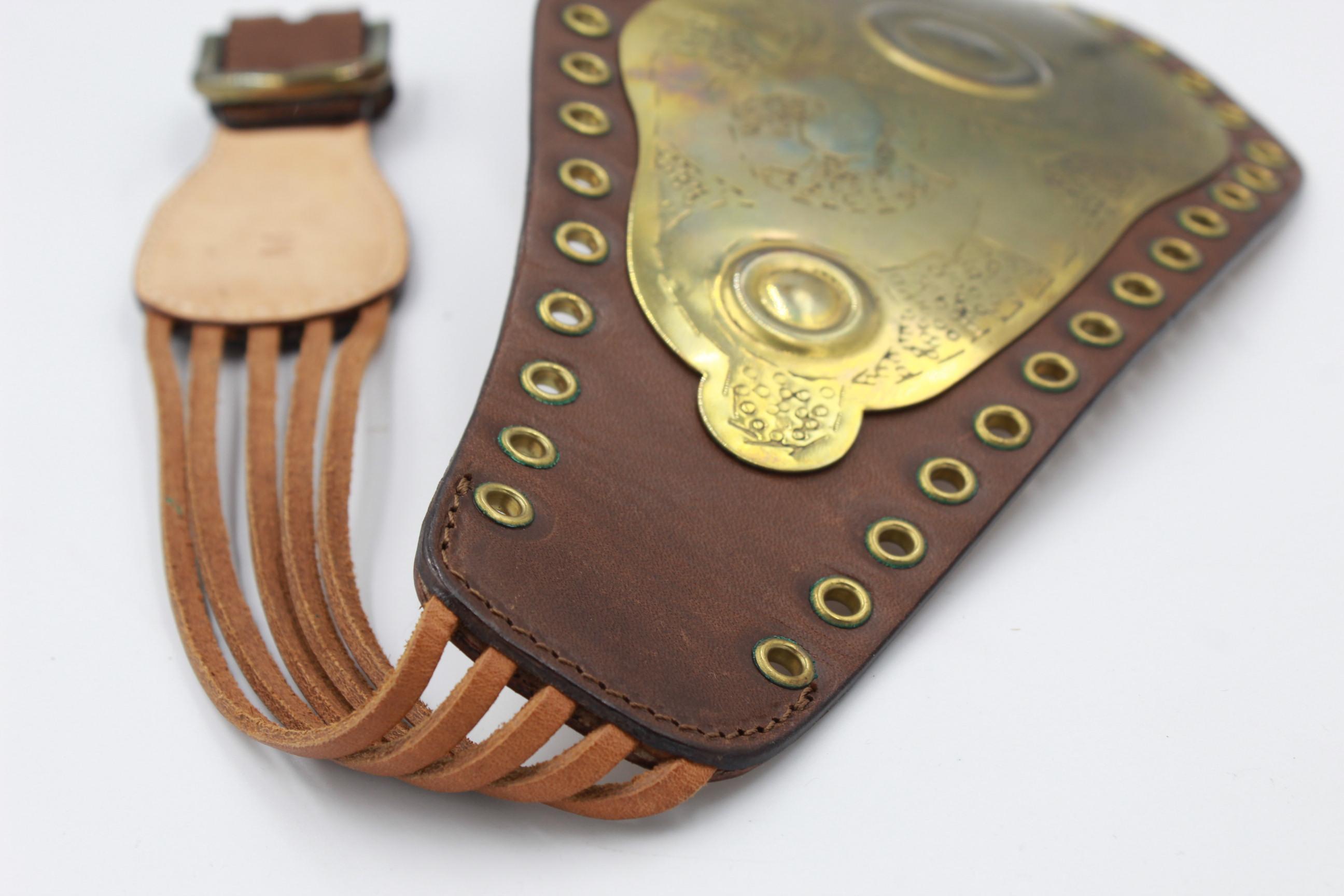 Dior belt in brown leather with a metal plate – size M In Good Condition For Sale In Paris, FR