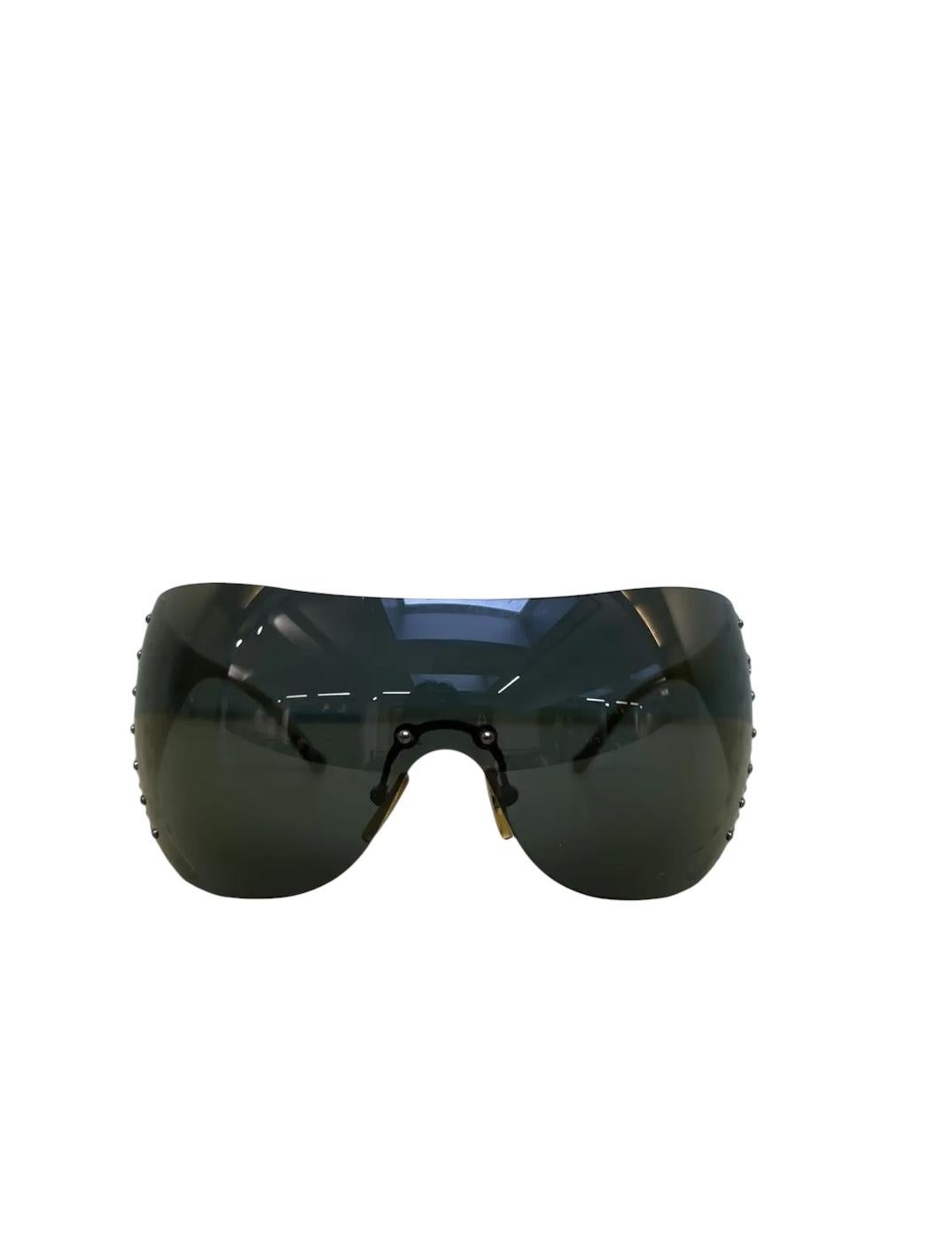 Dior
Bike Oversized Rimless Ski Sunglasses

Beautiful Dior Bike oversized ski sunglasses. In great condition, made in Italy. Comes with the original case.