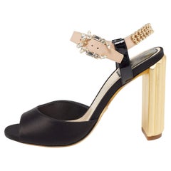 Dior Schwarz/Beige Satin und Lackleder Nieten-Sandalen mit Knöchelriemen Größe 36
