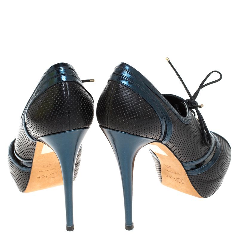 Dior Black/Blue Perforated Leather Peep Toe Lace Up Pumps Size 41.5 In Good Condition In Dubai, Al Qouz 2