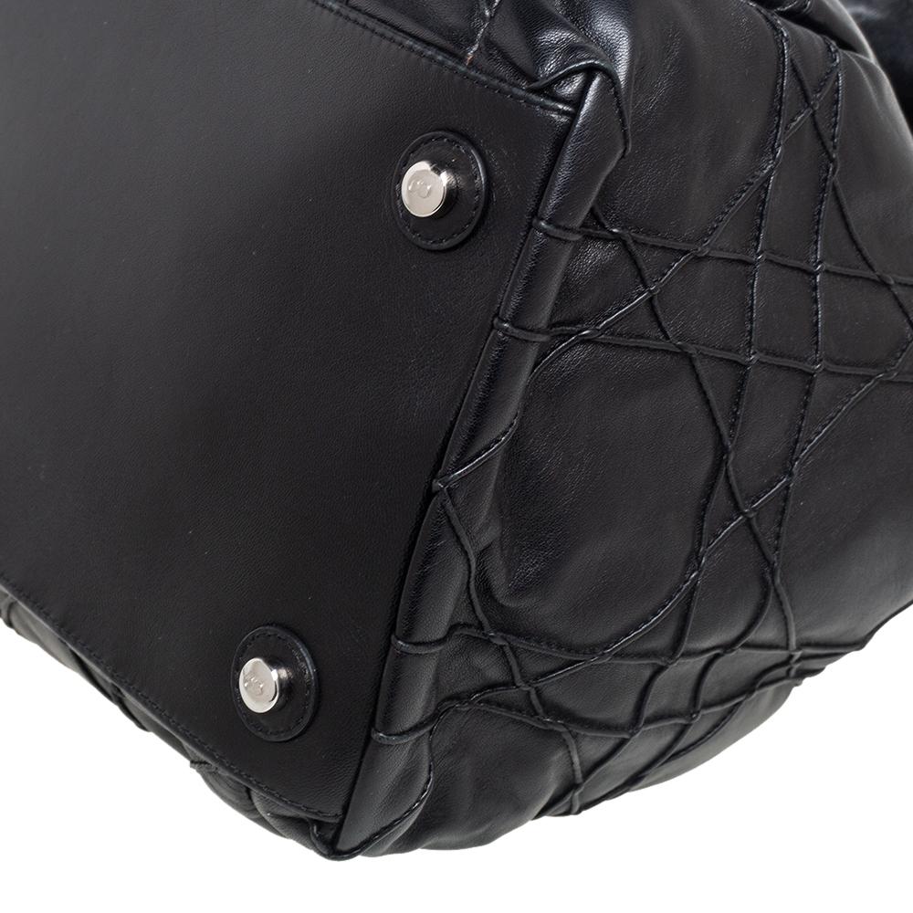 Dior Black Cannage Leather Le Trente Hobo In Good Condition In Dubai, Al Qouz 2