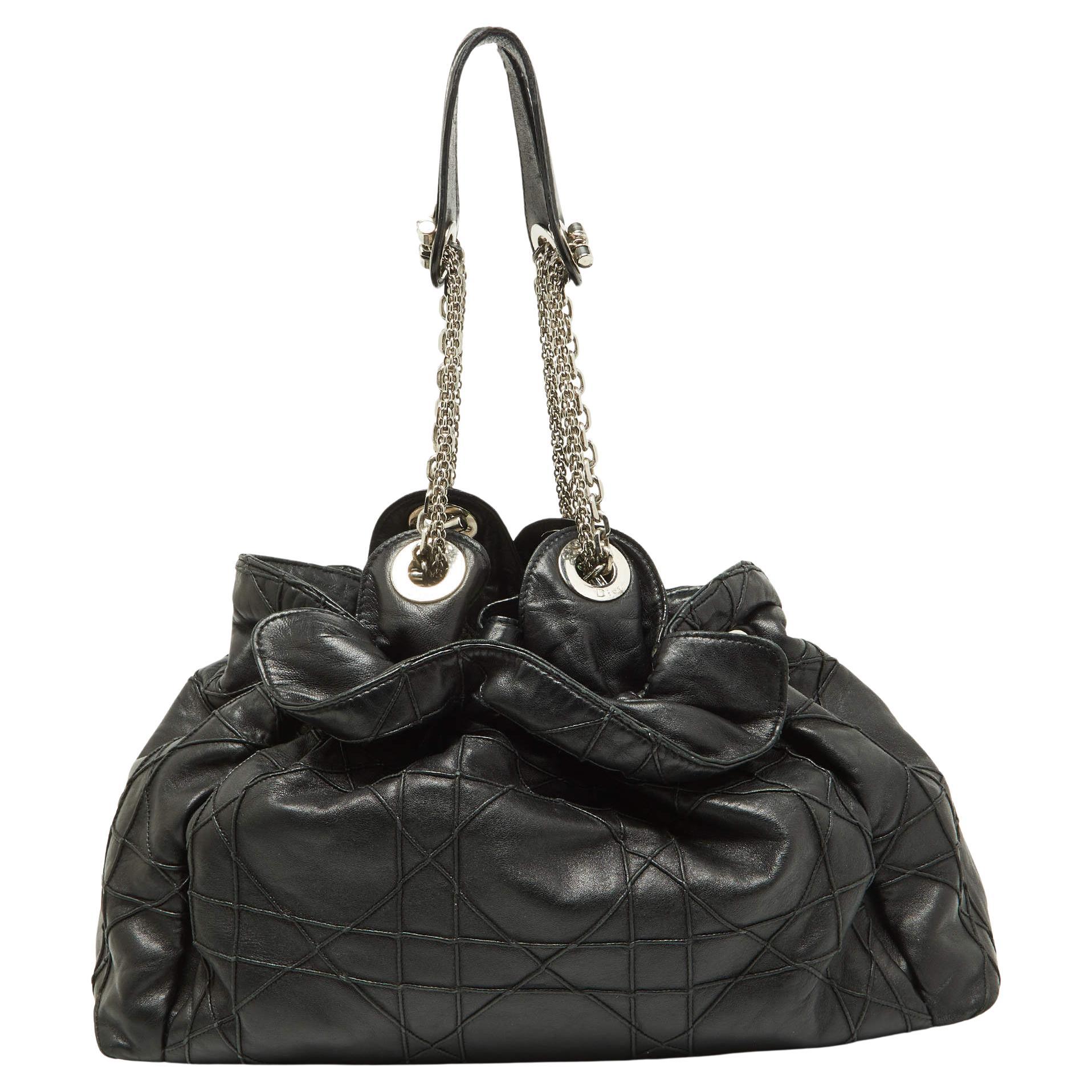 Dior Black Cannage Leather Le Trente Hobo In Fair Condition For Sale In Dubai, Al Qouz 2