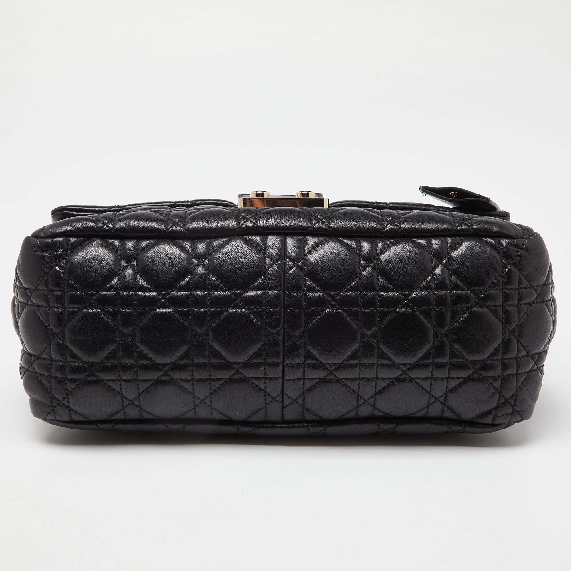 Dior Black Cannage Leather New Lock Flap Chain Bag en vente 8