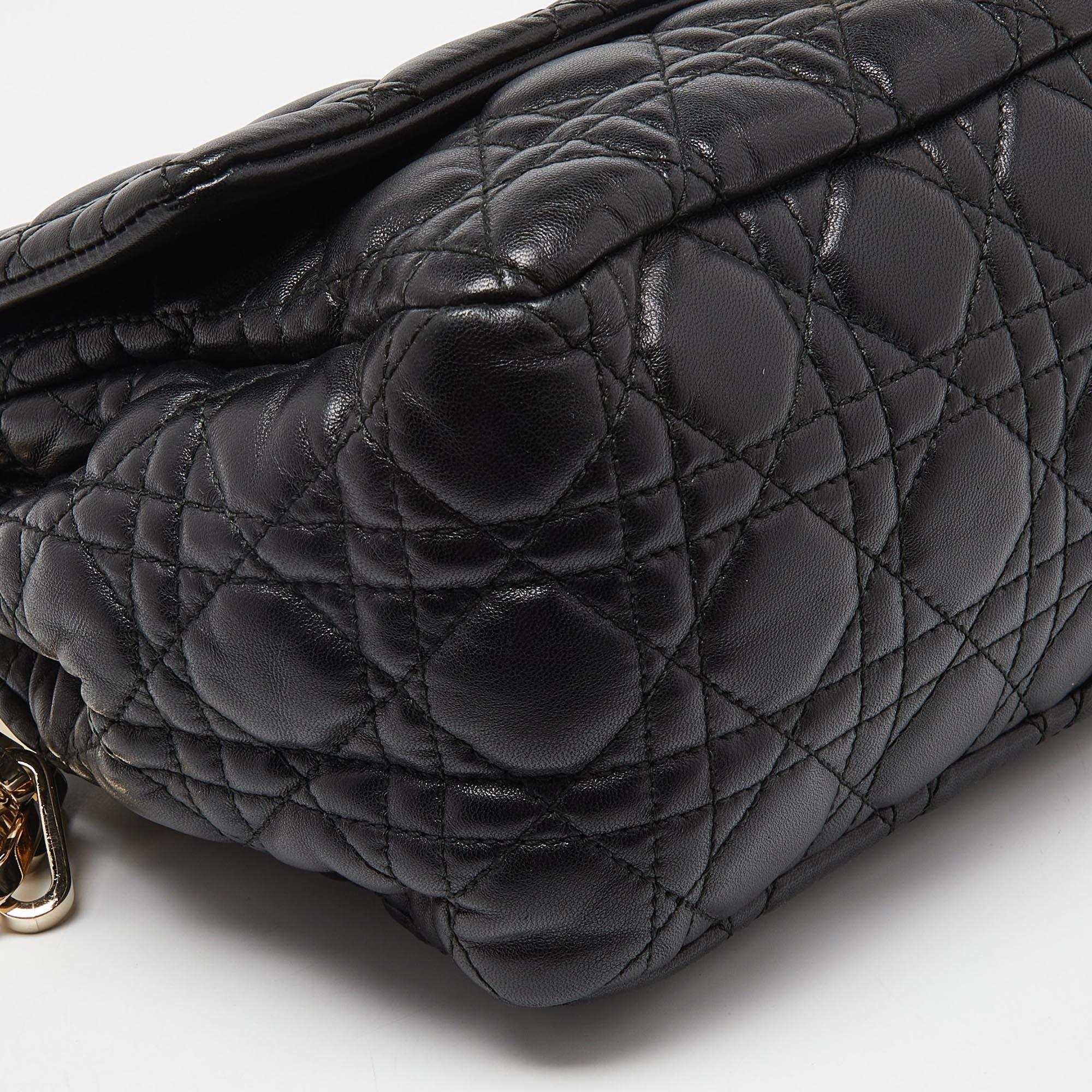 Dior Black Cannage Leather New Lock Flap Chain Bag en vente 9