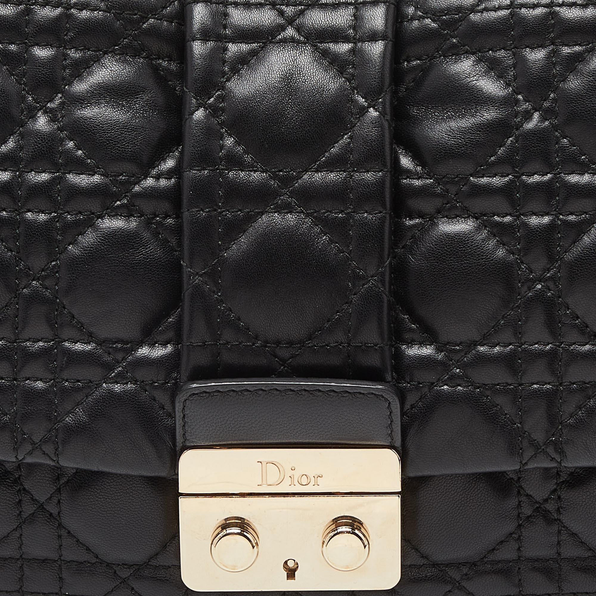 Dior Black Cannage Leather New Lock Flap Chain Bag en vente 3