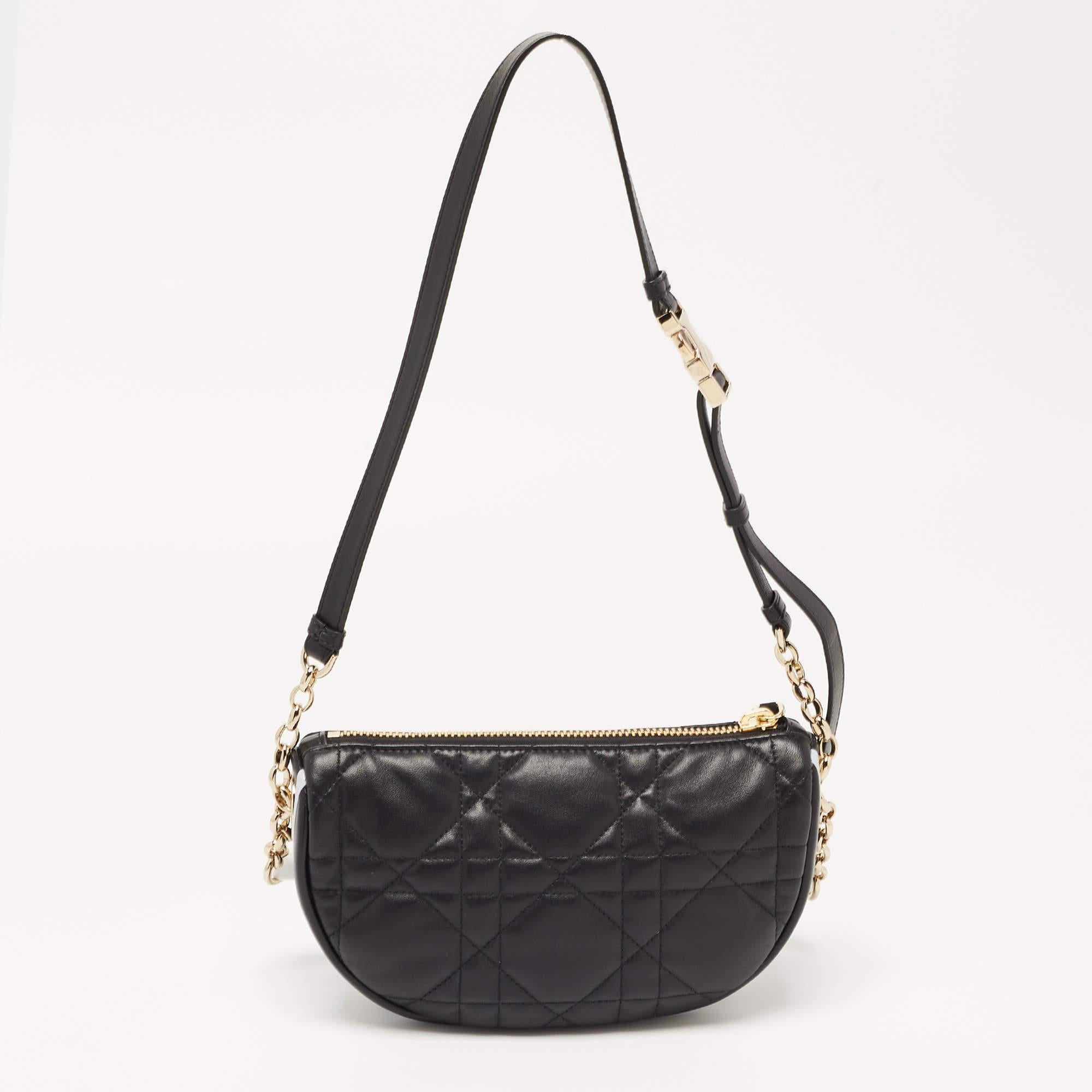 Dior Black Cannage Leather Small Vibe Hobo In New Condition For Sale In Dubai, Al Qouz 2