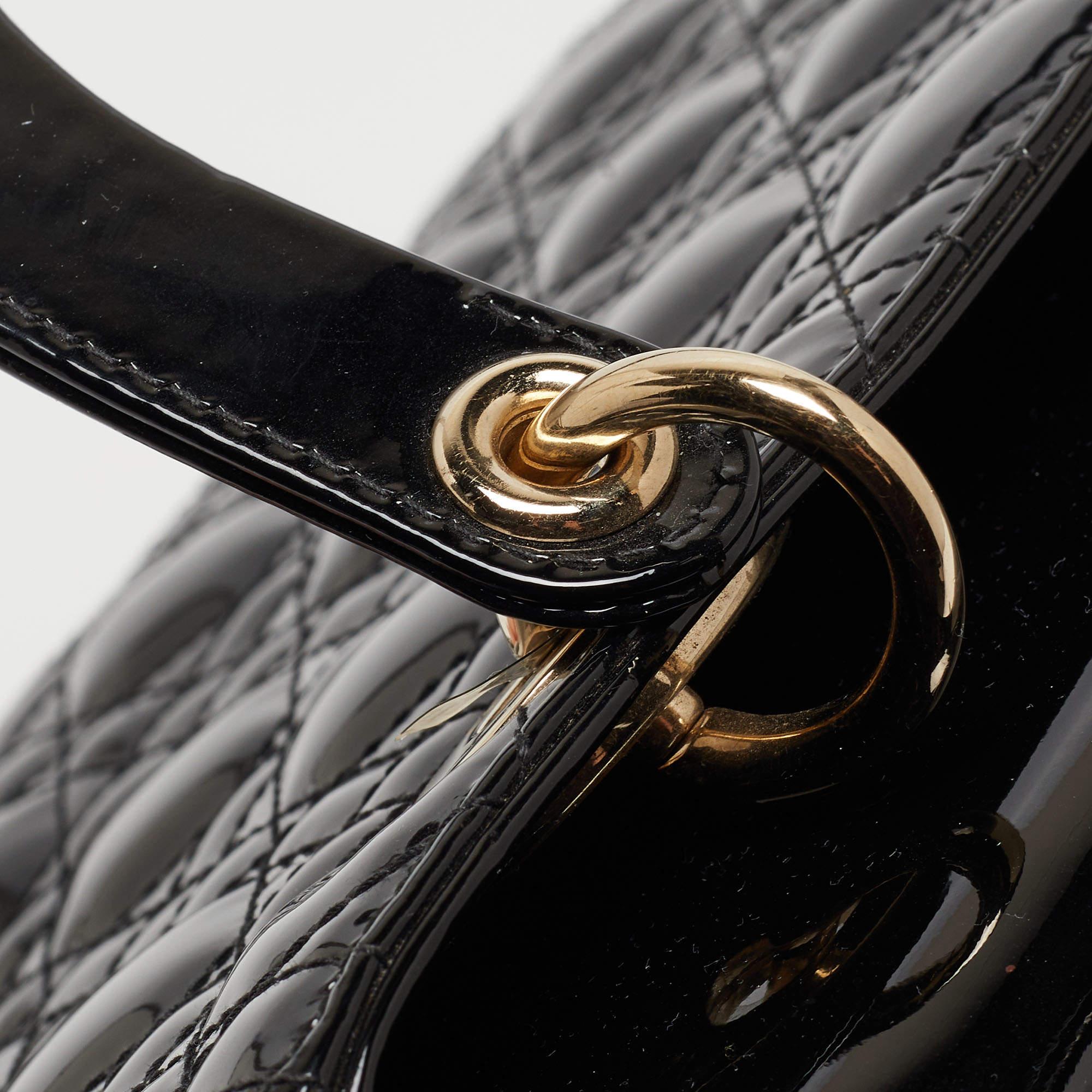 Dior Schwarze Cannage Lackleder Medium Lady Dior Tragetasche im Angebot 9