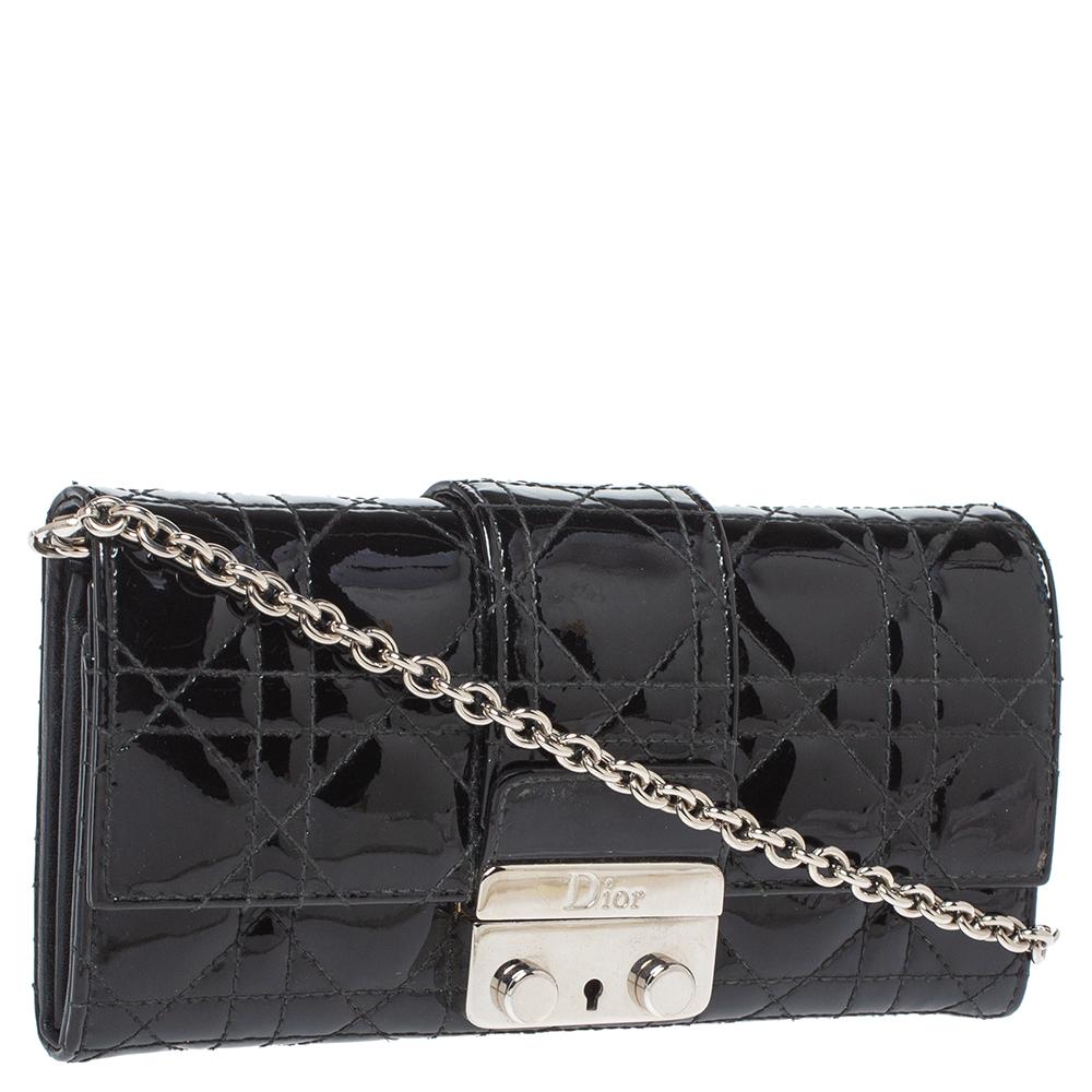 Dior Black Cannage Patent Leather New Lock Wallet on Chain In Good Condition In Dubai, Al Qouz 2