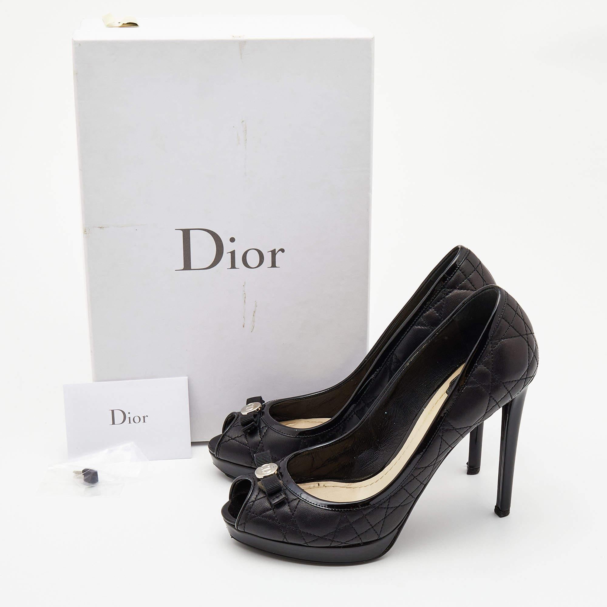 Dior Black Cannage Quilted And Patent Leather Bow Pumps Size 38.5 For Sale 5