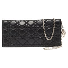 Dior Schwarze Cannage Clutch aus gestepptem Leder Lady Dior Kette