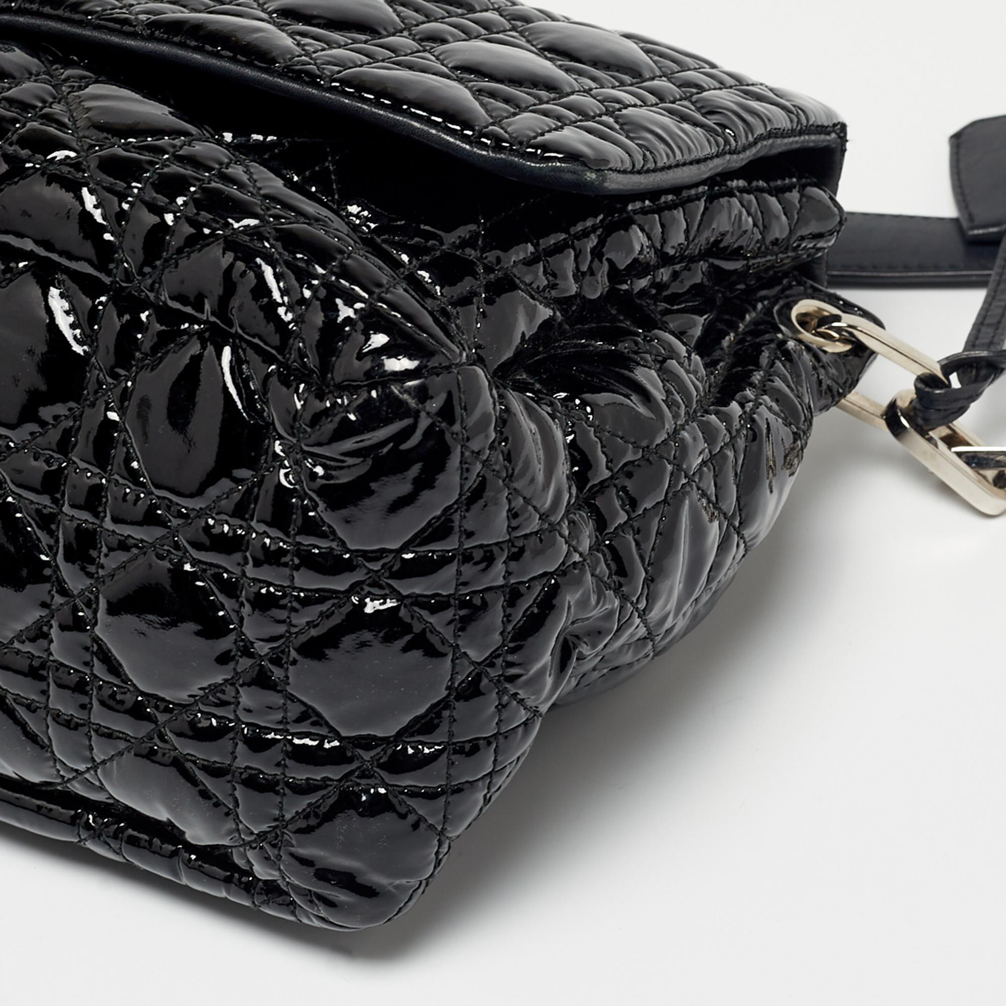 Dior Black Cannage Quilted Patent Leather Large New Lock Flap Bag In Good Condition In Dubai, Al Qouz 2